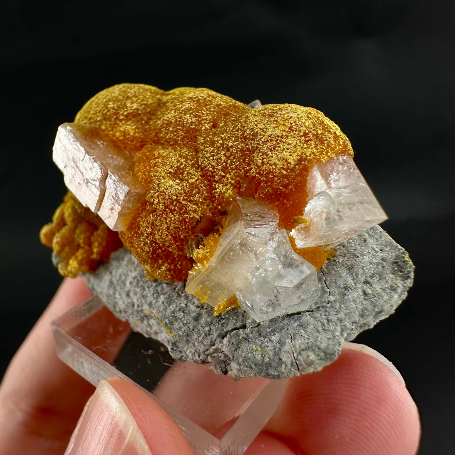 Barite on Orpiment (Peru) | mineral specimen