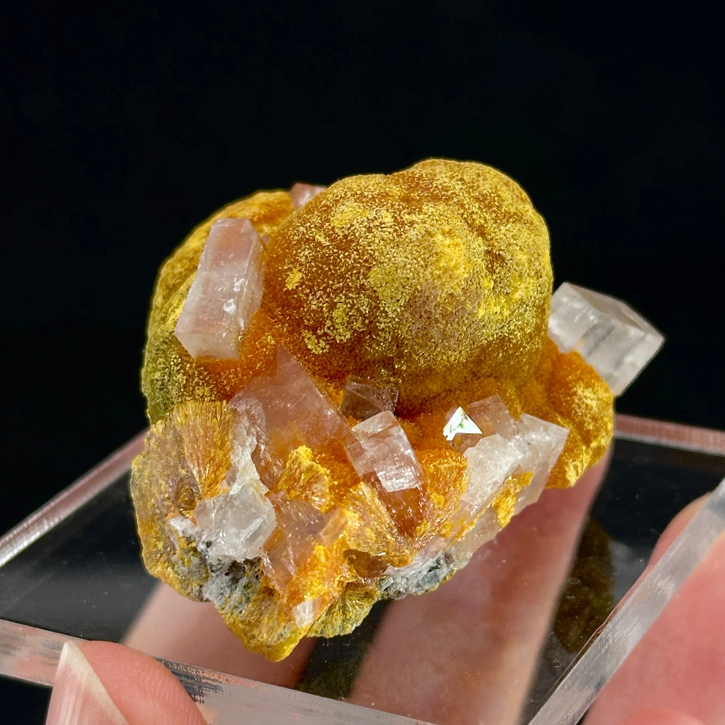 Barite on Orpiment (Peru) | mineral specimen