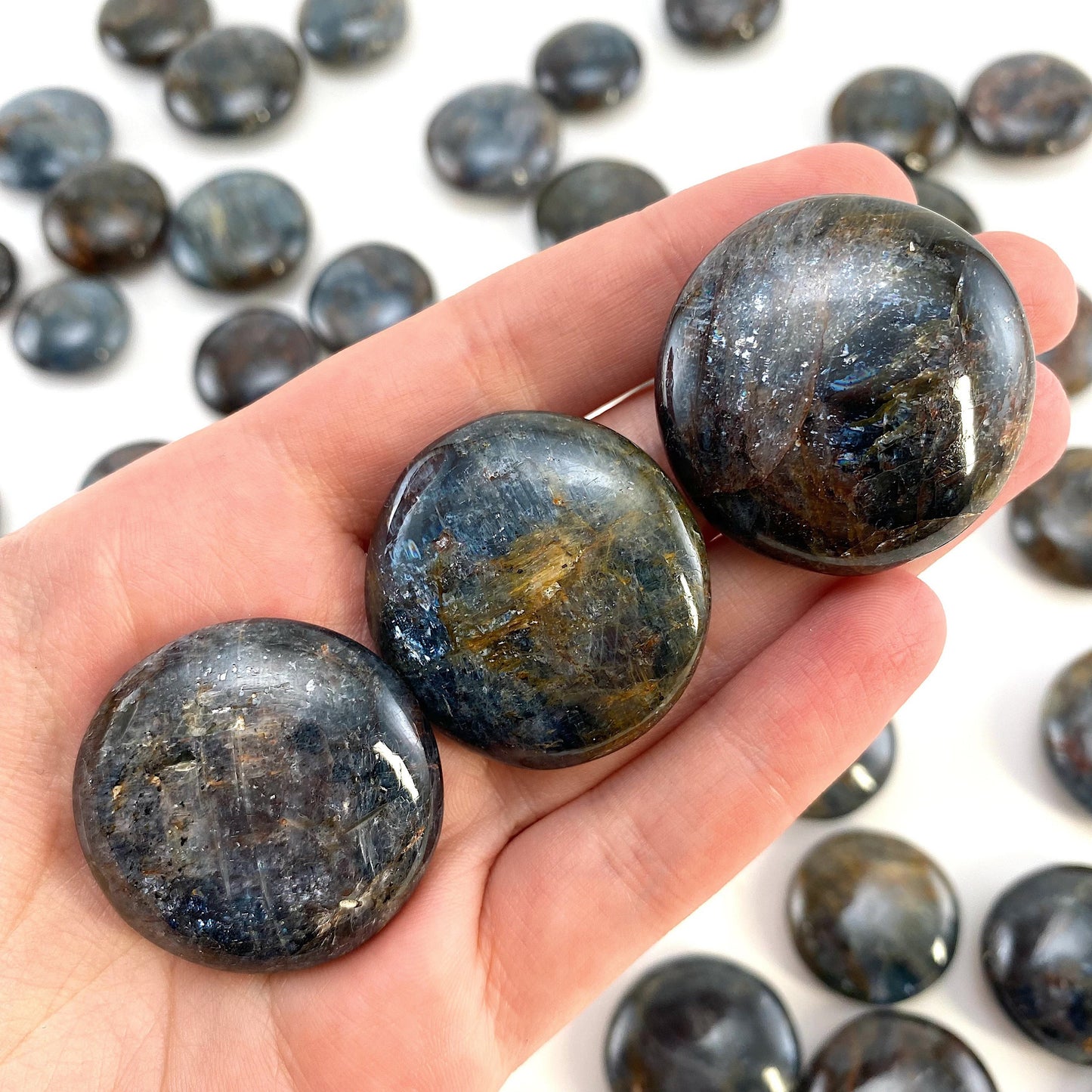 Blue Kyanite Round Coin, kyanite palmstone, pocket stone, worry stone, blue kyanite, kyanite crystal