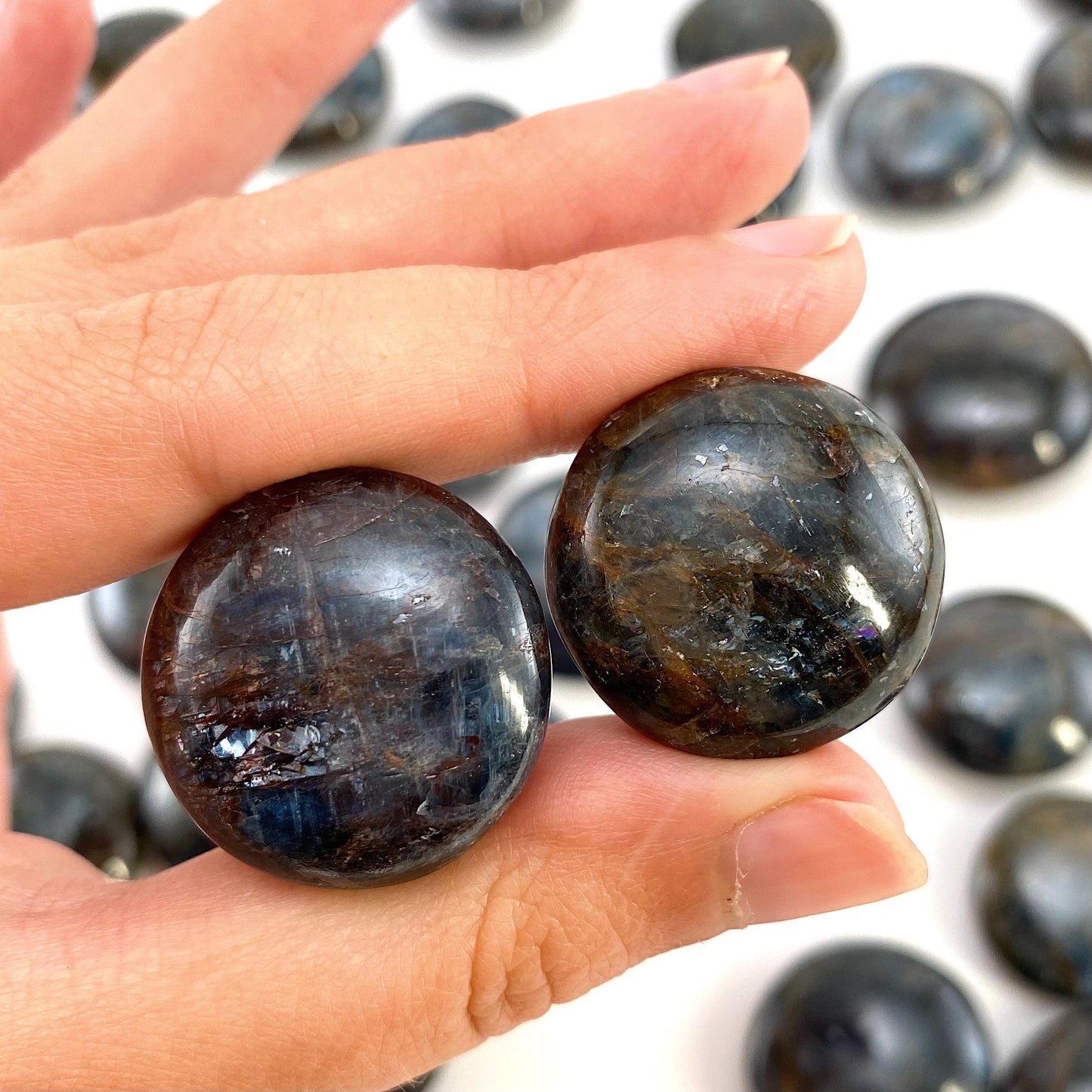 Blue Kyanite Round Coin, kyanite palmstone, pocket stone, worry stone, blue kyanite, kyanite crystal