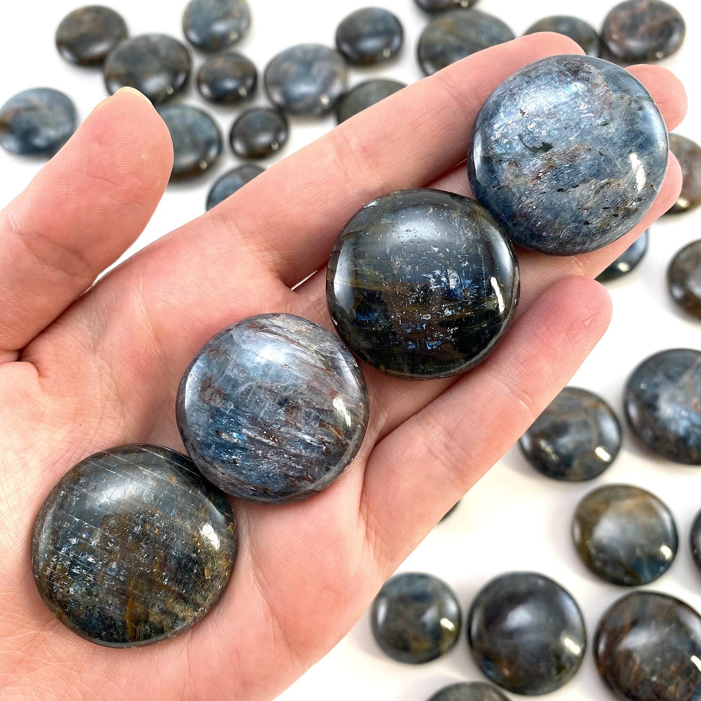 Blue Kyanite Round Coin, kyanite palmstone, pocket stone, worry stone, blue kyanite, kyanite crystal