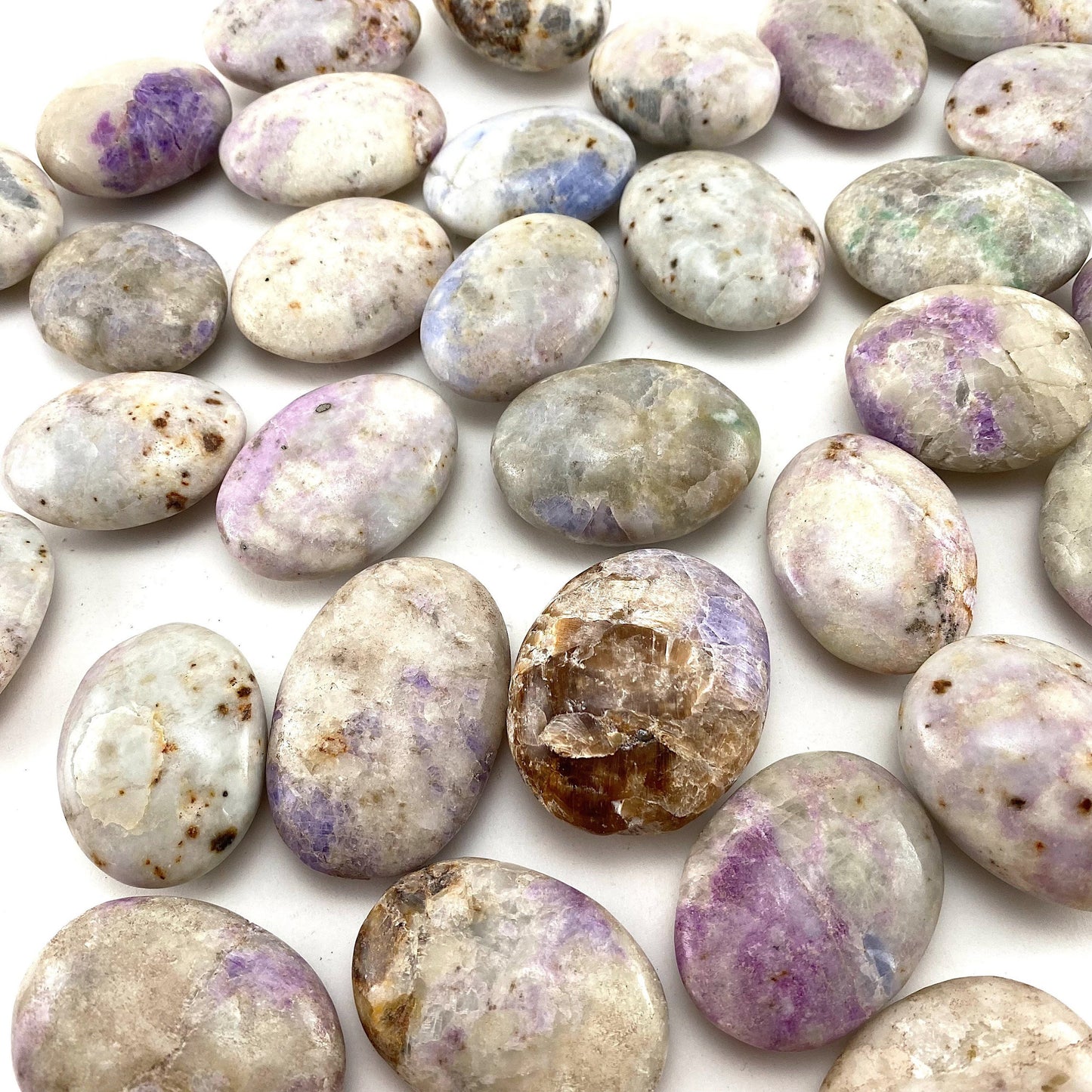 Rare! UV-reactive Hackmanite Palm Stone, hackmanite, Hackmanite palmstone, palm stone, worry stone