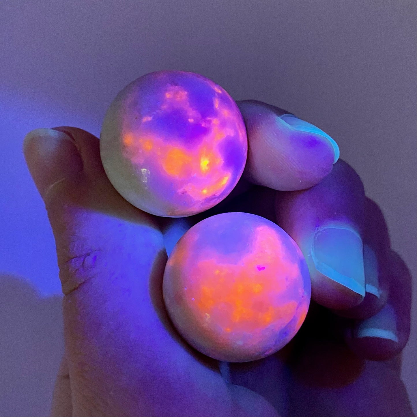 Rare! UV-reactive Hackmanite Sphere, crystal ball, hackmanite sphere, hackmanite crystal, crystal sphere