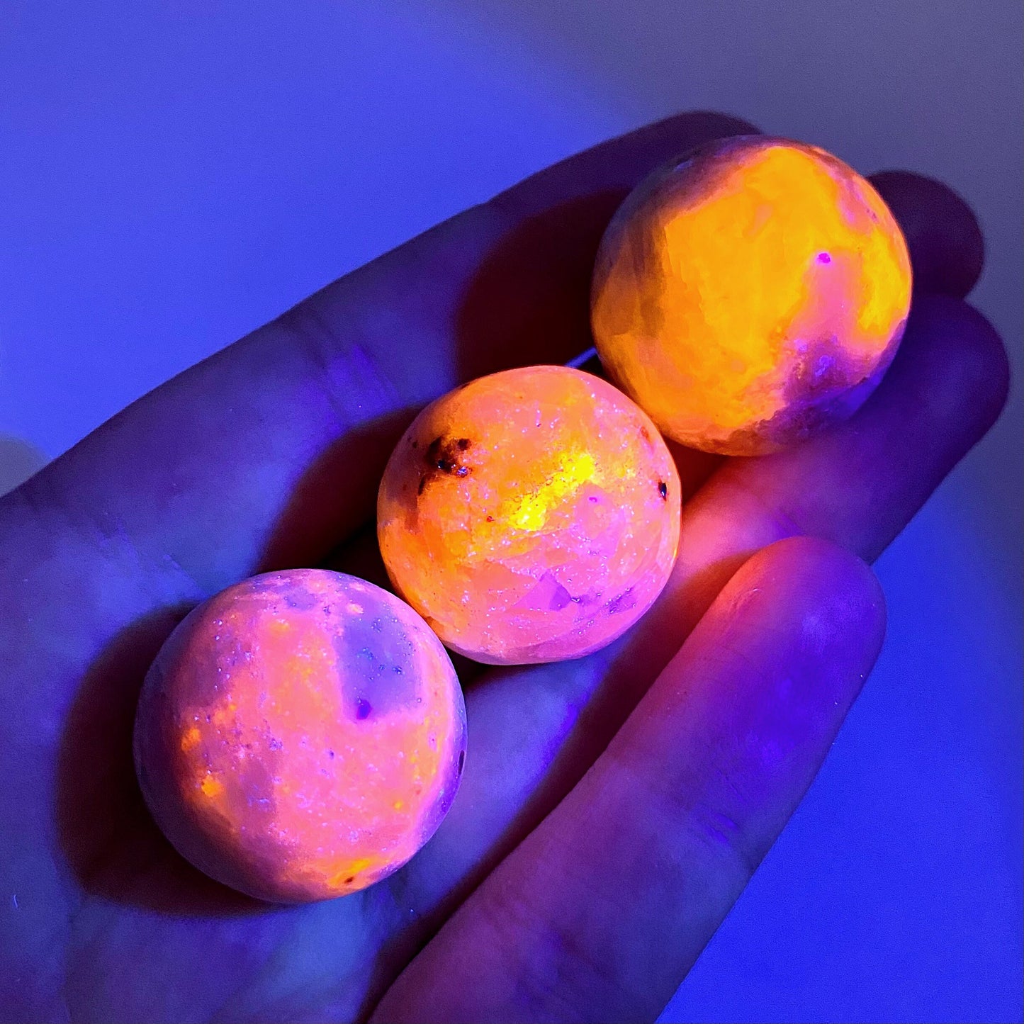 Rare! UV-reactive Hackmanite Sphere, crystal ball, hackmanite sphere, hackmanite crystal, crystal sphere
