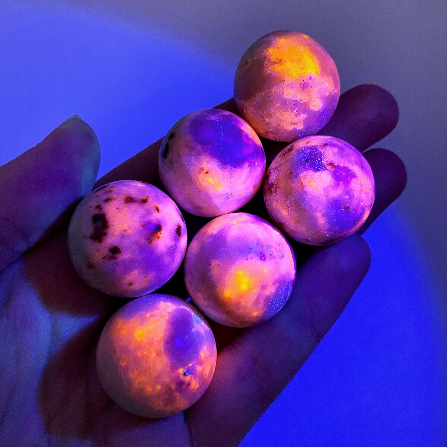 Rare! UV-reactive Hackmanite Sphere, crystal ball, hackmanite sphere, hackmanite crystal, crystal sphere