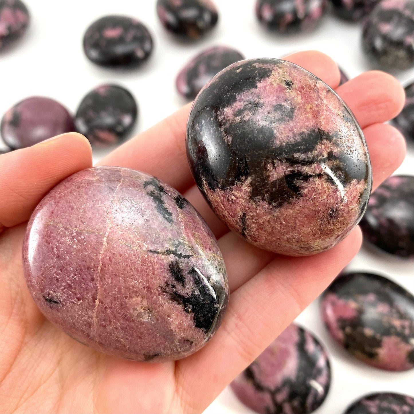 Rhodonite Palm Stone, Rhodonite palmstone, polished Rhodonite, crystal palm stone