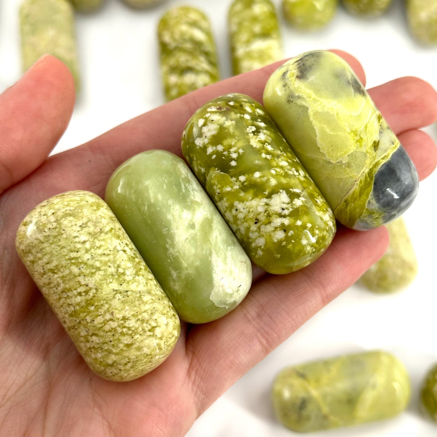 ONE Polished Serpentine, natural green serpentine, polished serpentine, serpentine tumble, serpentine crystal, tumbled stones