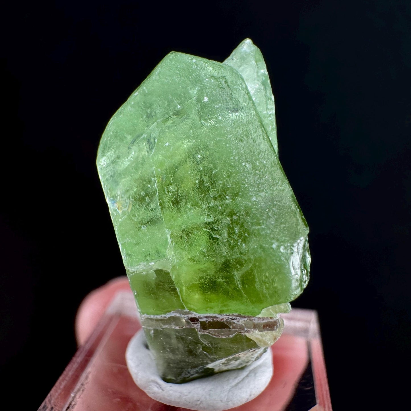 Naturally terminated peridot crystal (Pakistan) | raw peridot, natural peridot, peridot crystal, peridot point