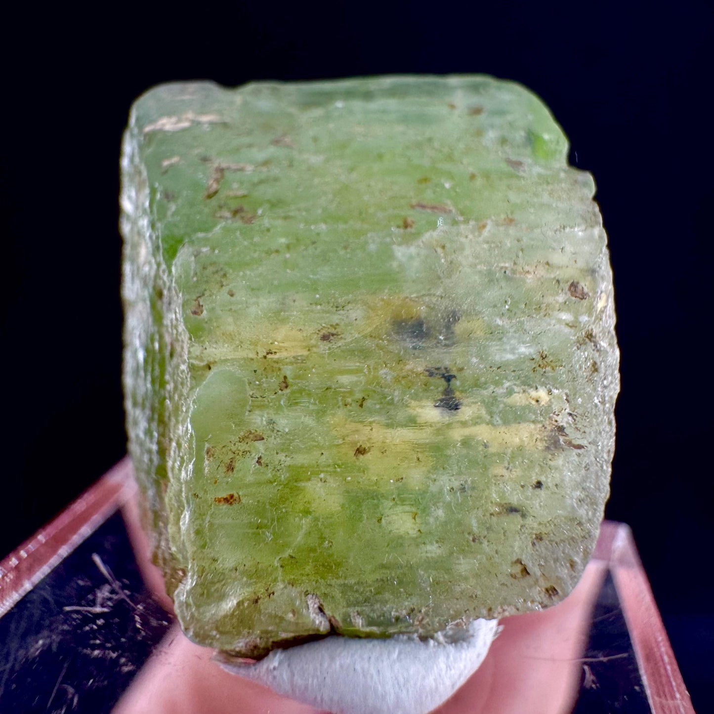 Peridot (Pakistan) | naturally terminated peridot crystal, mineral specimen