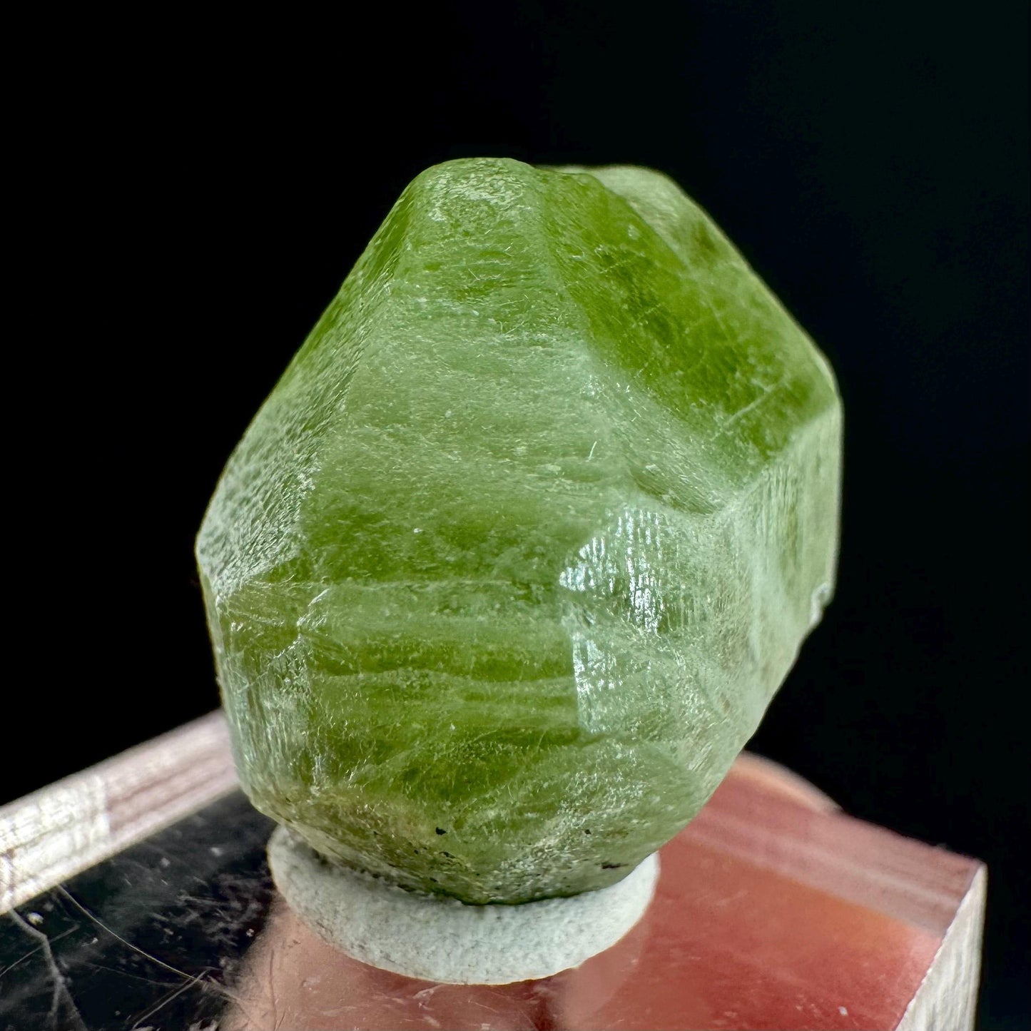 Peridot (Pakistan) | naturally terminated peridot crystal, mineral specimen