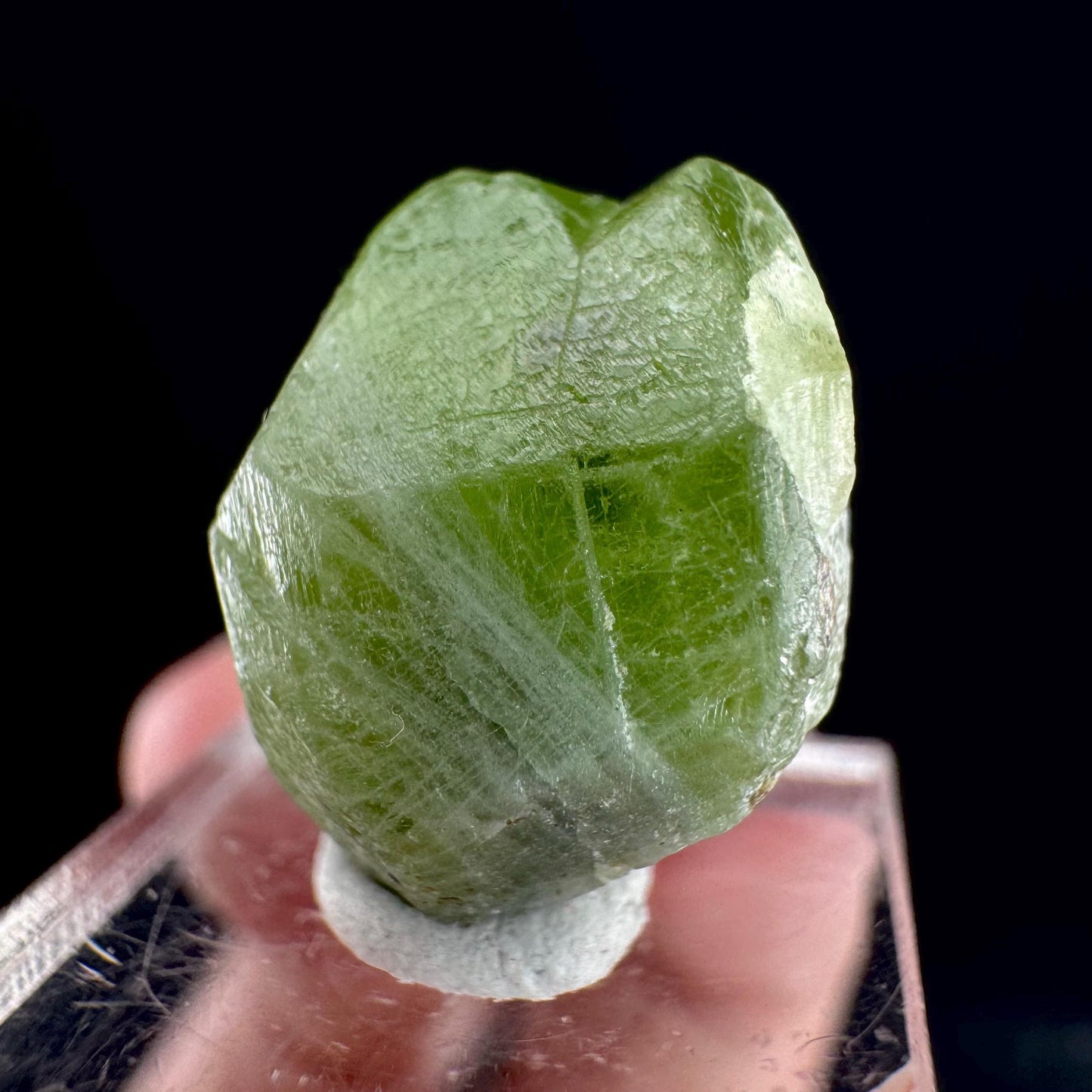 Peridot (Pakistan) | naturally terminated peridot crystal, mineral specimen