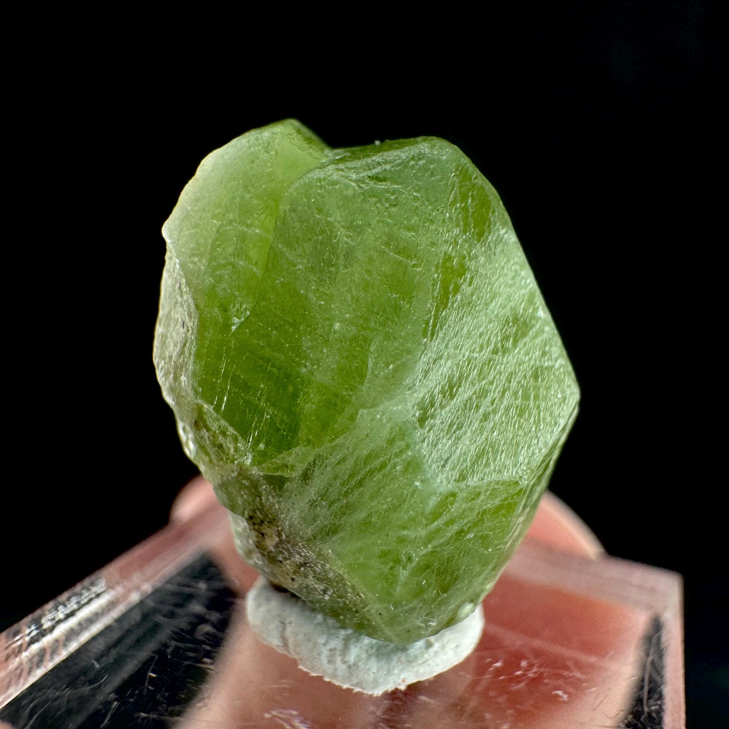 Peridot (Pakistan) | naturally terminated peridot crystal, mineral specimen