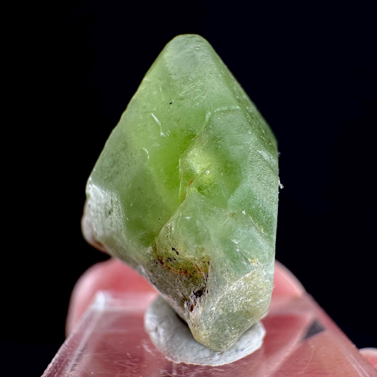 Peridot (Pakistan) | naturally terminated peridot crystal, mineral specimen