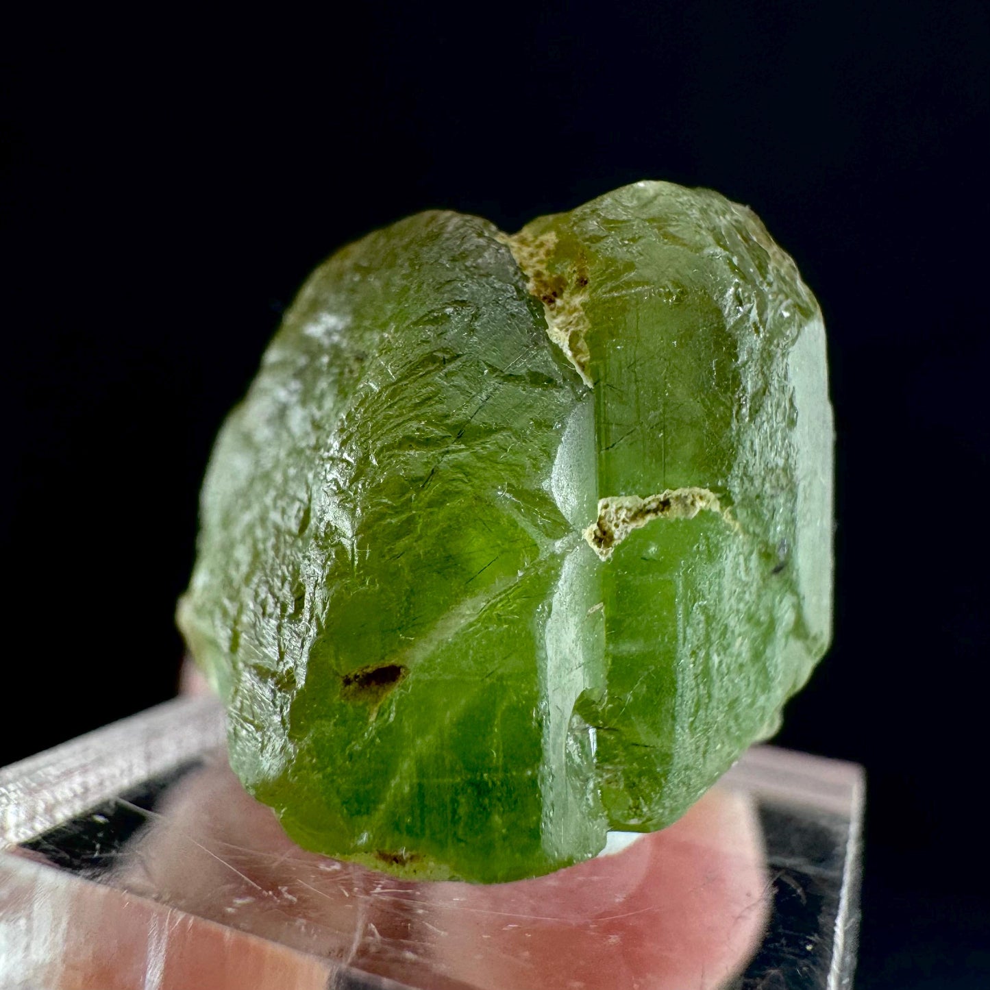 Peridot (Pakistan) | naturally terminated peridot crystal, mineral specimen