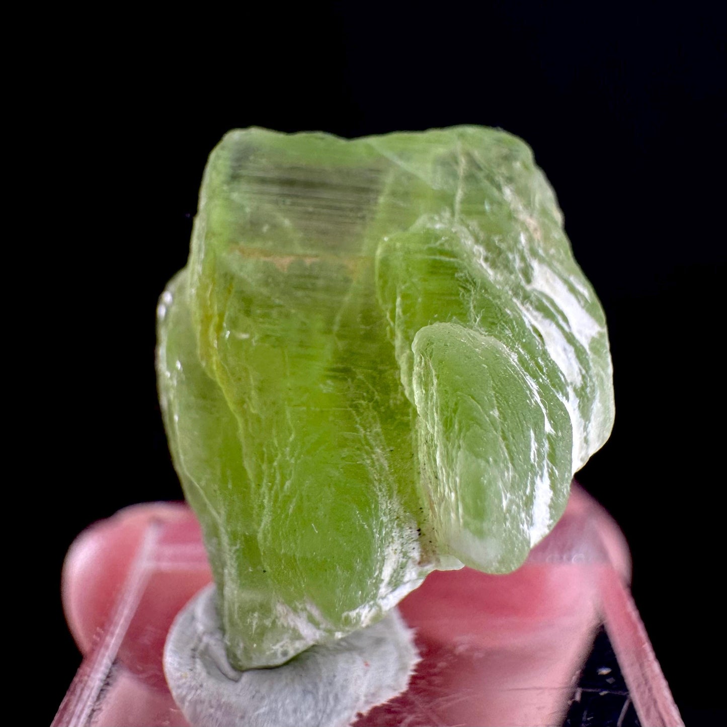 Peridot (Pakistan) | naturally terminated peridot crystal, mineral specimen