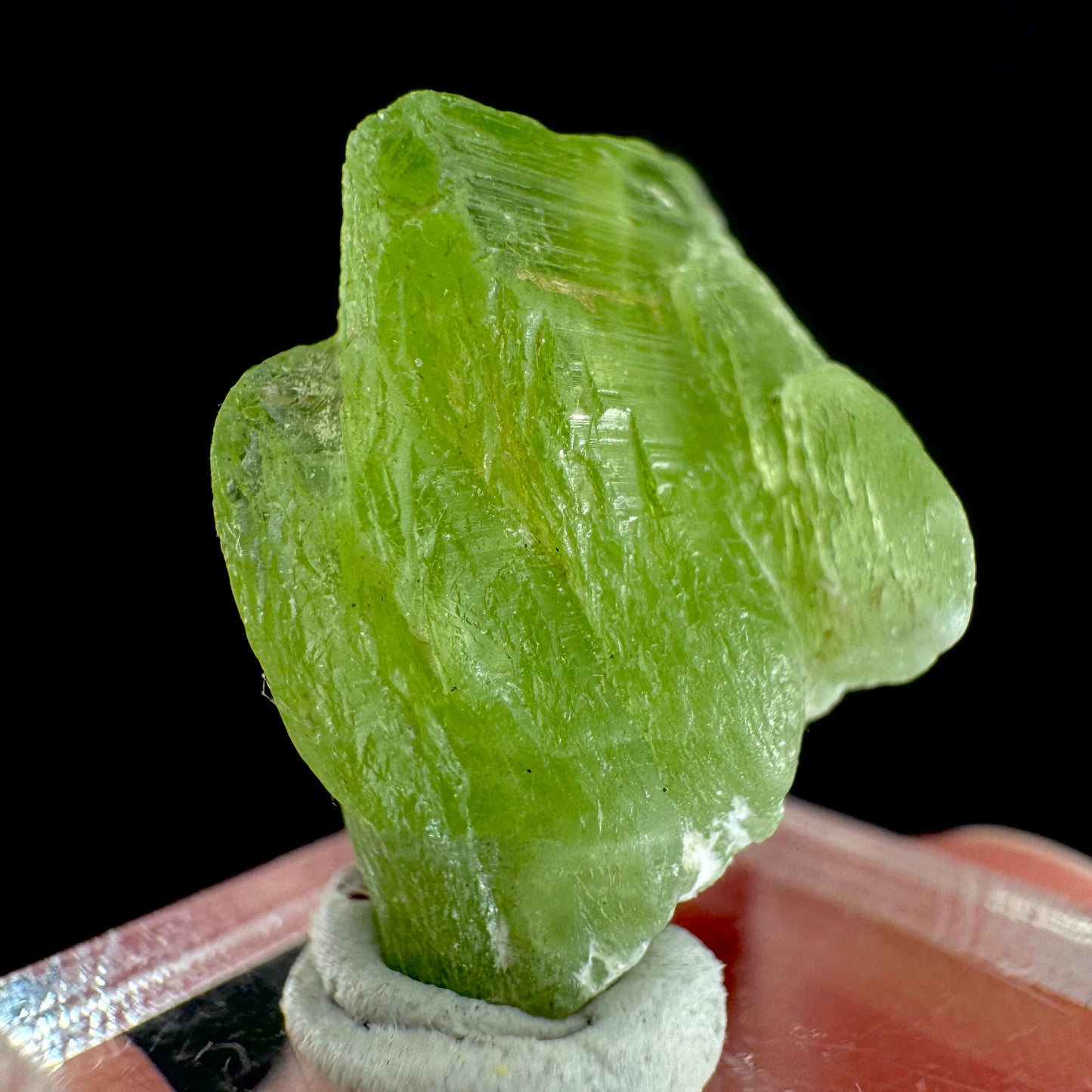 Peridot (Pakistan) | naturally terminated peridot crystal, mineral specimen