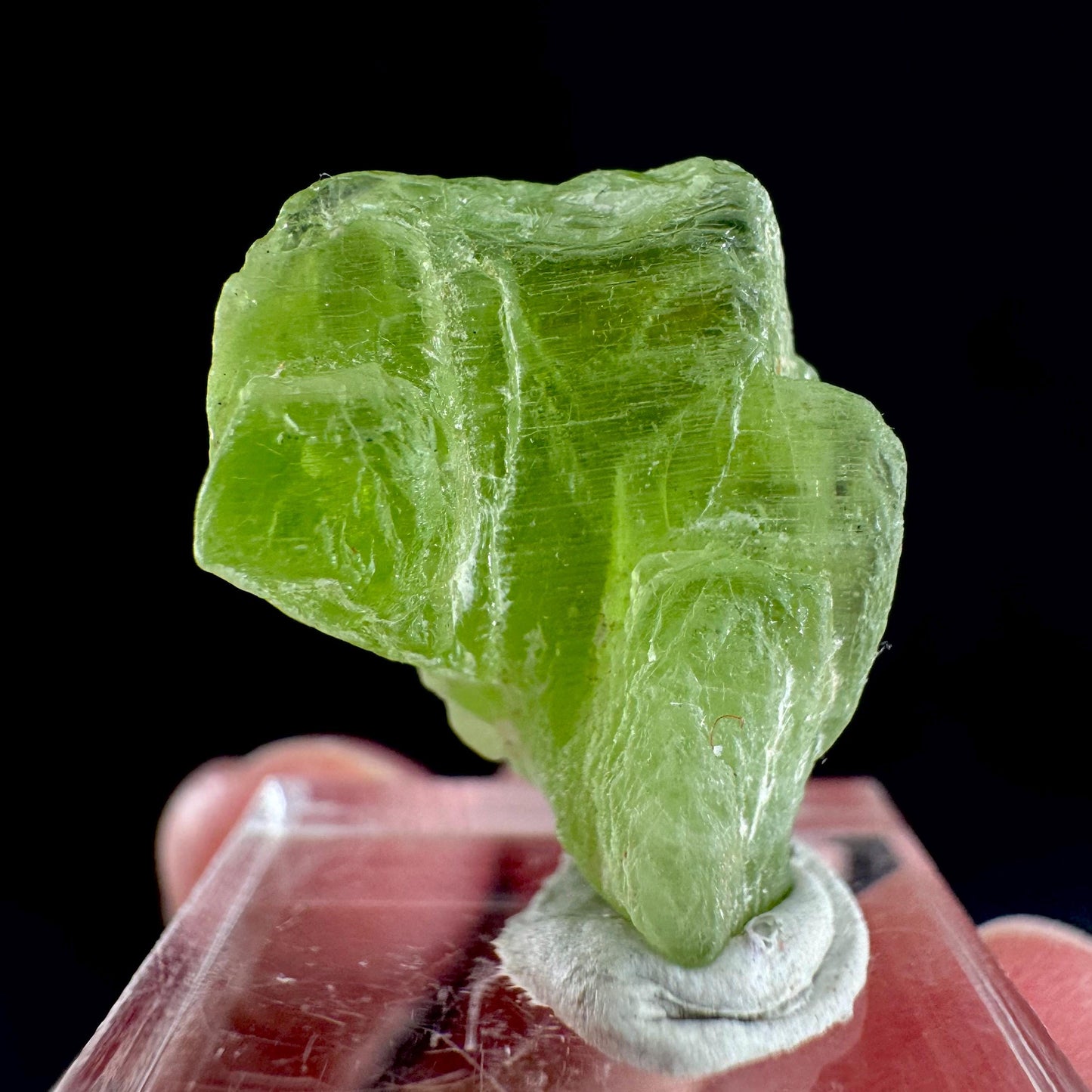 Peridot (Pakistan) | naturally terminated peridot crystal, mineral specimen