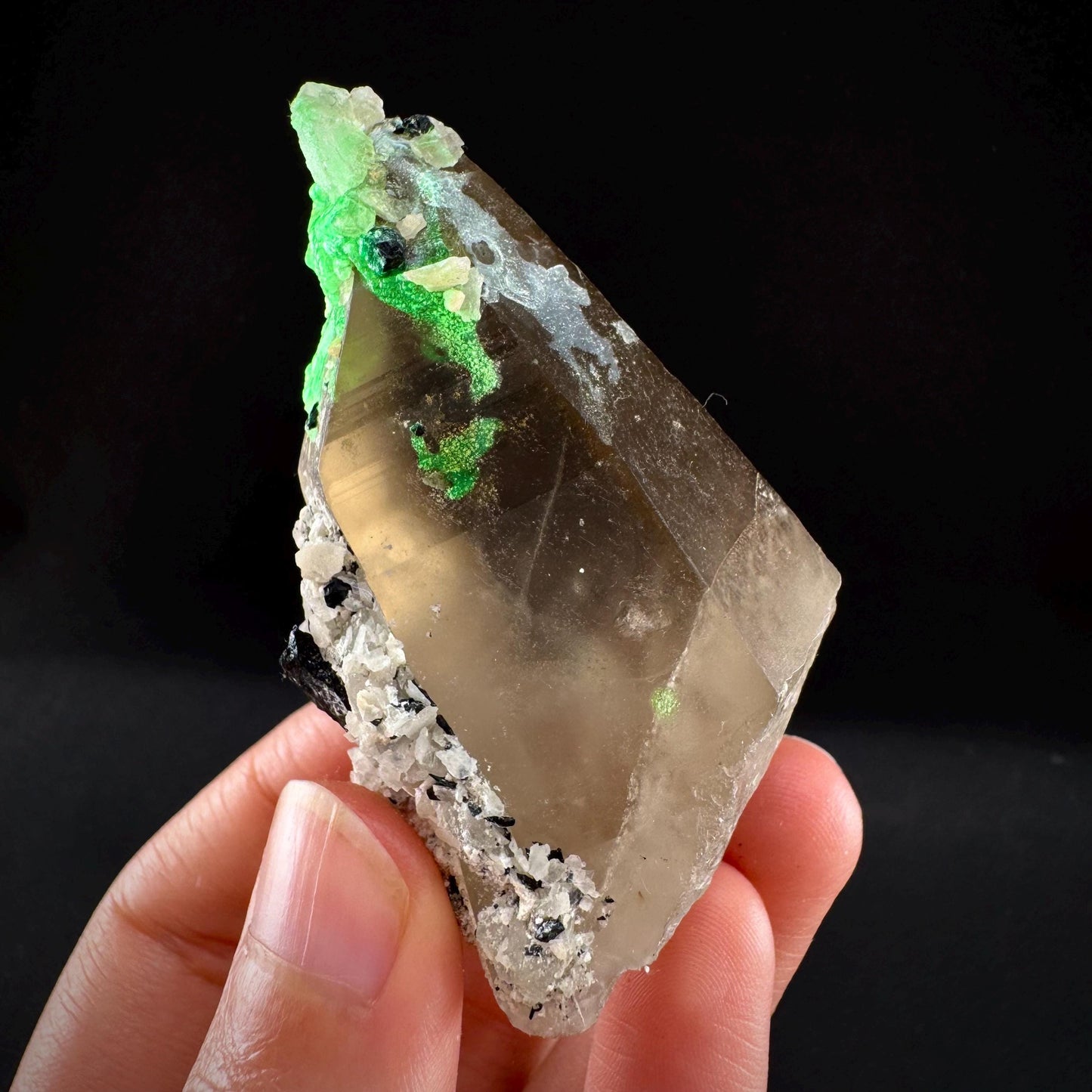 Hyalite Opal on Smoky Quartz (Namibia) | UV reactive Hyalite Opal on smoky quartz crystal, Tessin Habit