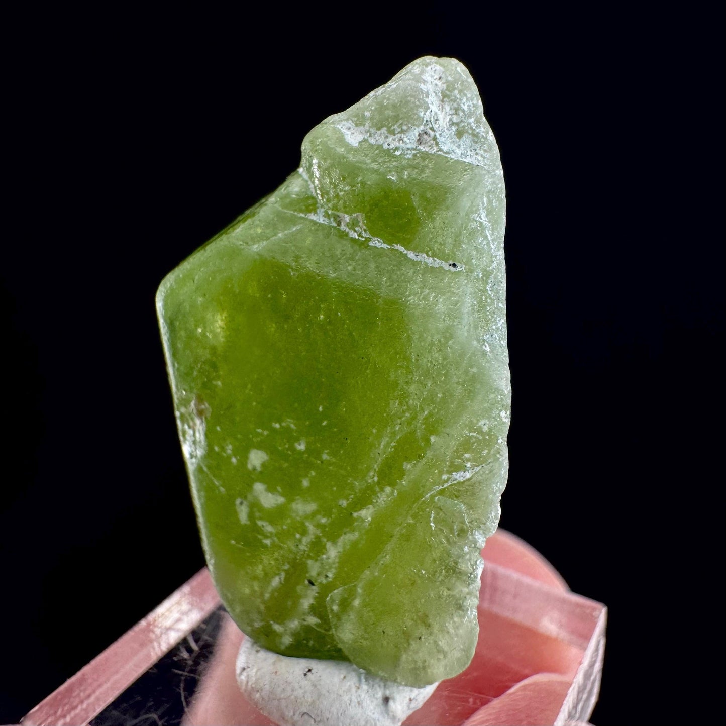 Peridot (Pakistan) | naturally terminated peridot crystal, mineral specimen