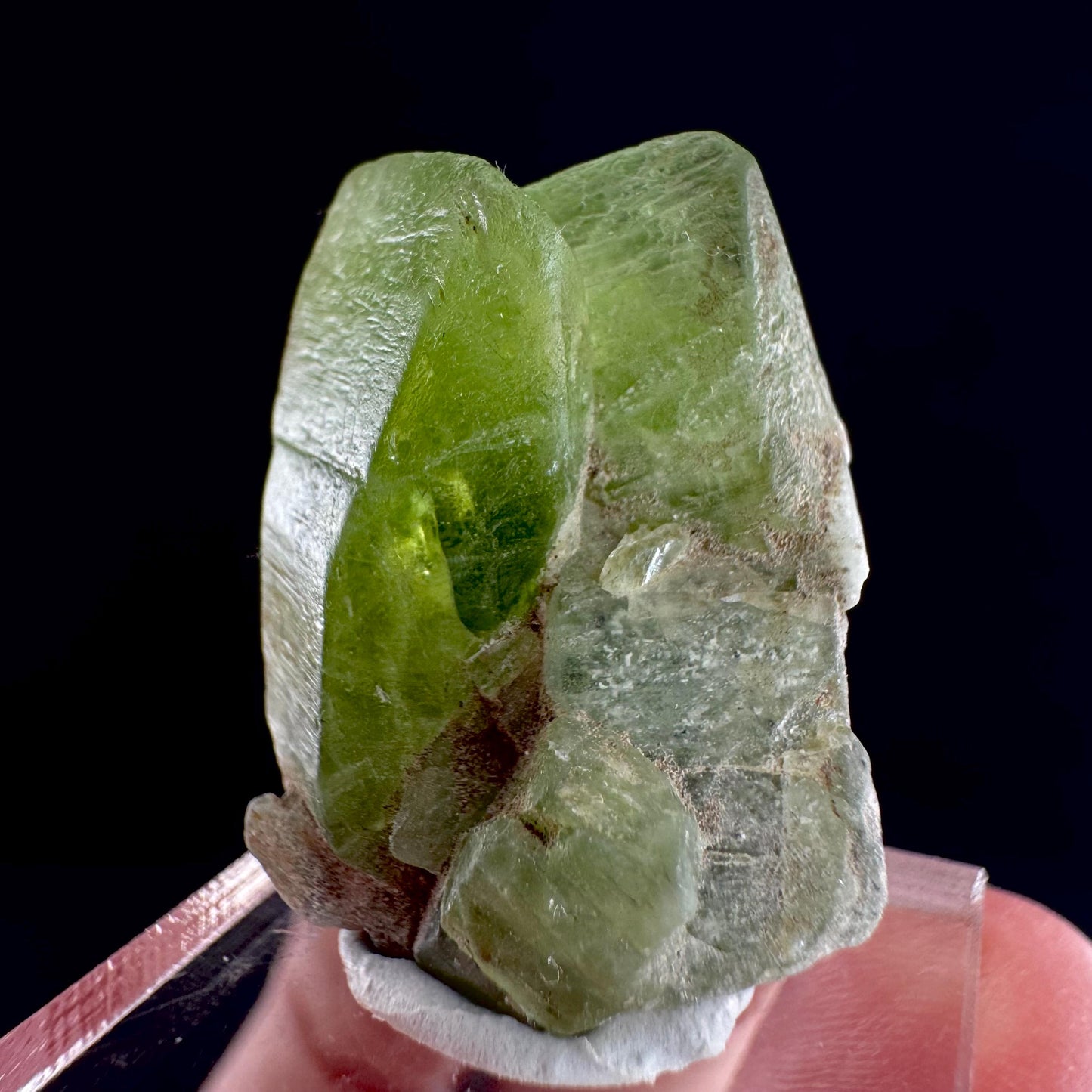 Peridot (Pakistan) | naturally terminated peridot crystal, mineral specimen