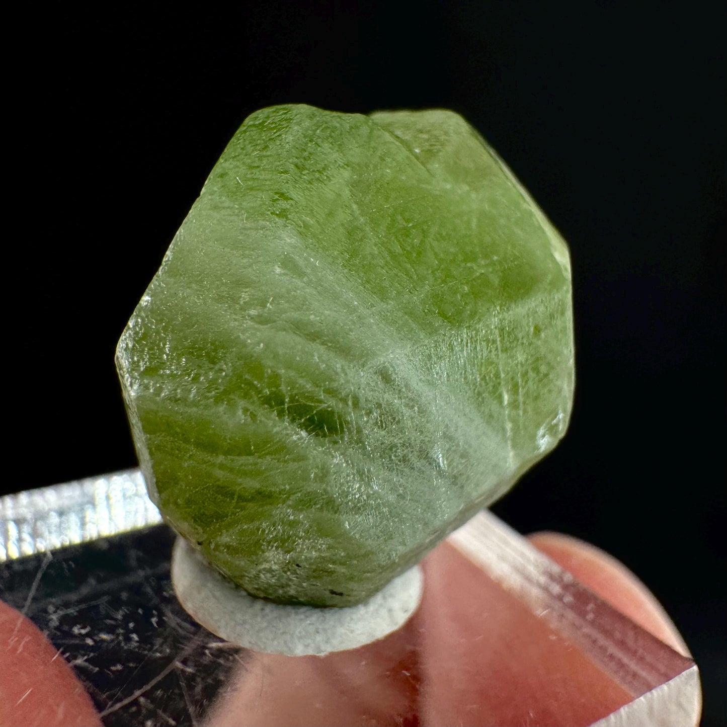 Peridot (Pakistan) | naturally terminated peridot crystal, mineral specimen