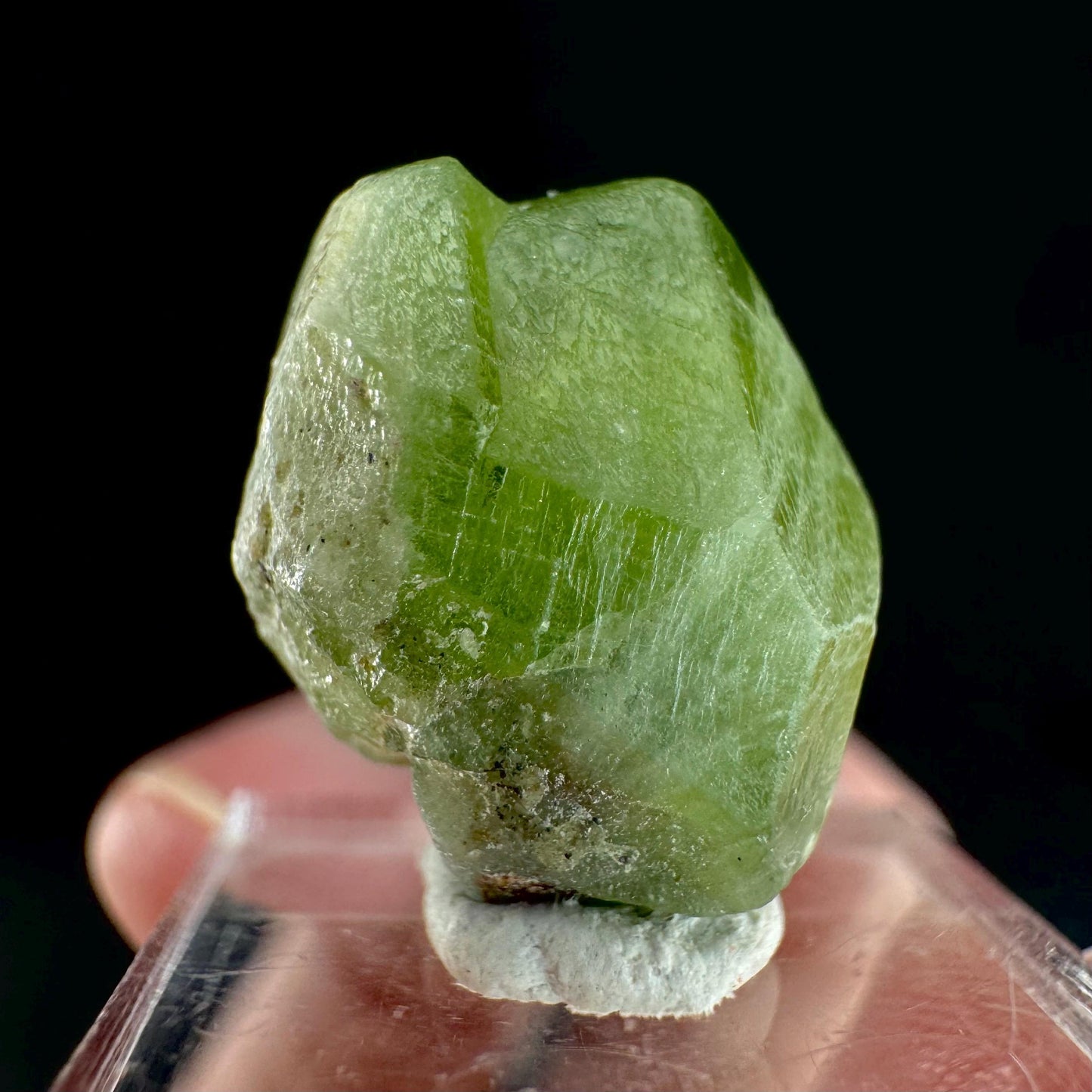 Peridot (Pakistan) | naturally terminated peridot crystal, mineral specimen