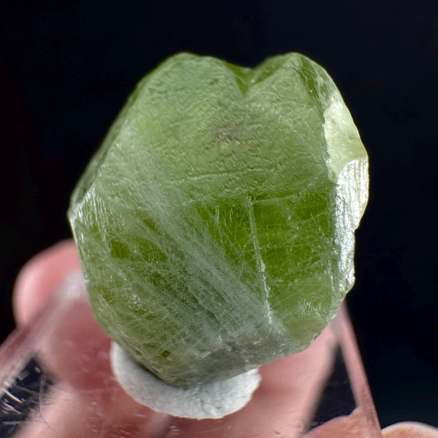 Peridot (Pakistan) | naturally terminated peridot crystal, mineral specimen