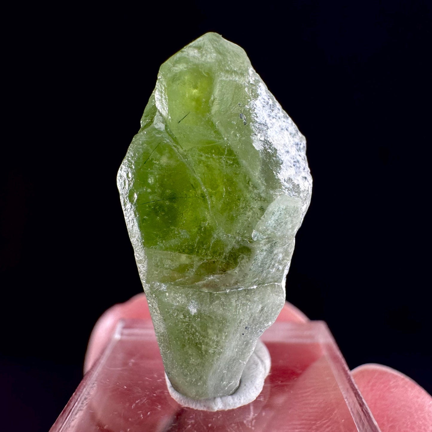 Peridot (Pakistan) | naturally terminated peridot crystal, mineral specimen