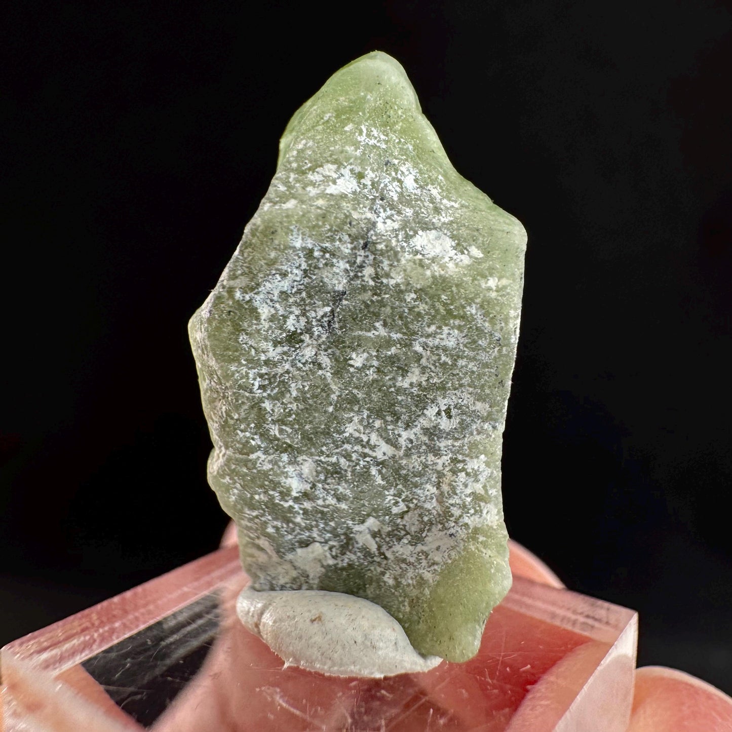 Peridot (Pakistan) | naturally terminated peridot crystal, mineral specimen
