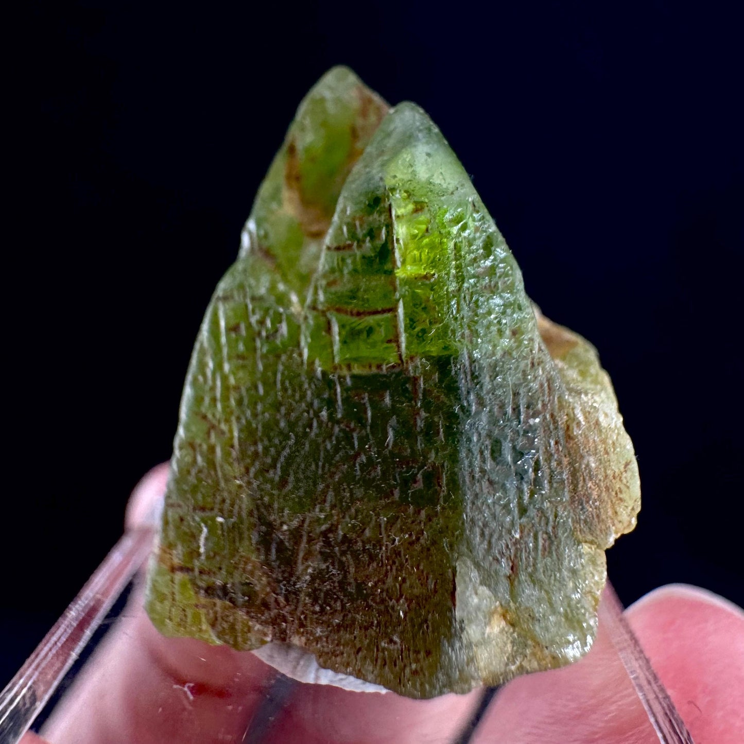 Peridot (Pakistan) | naturally terminated peridot crystal, mineral specimen