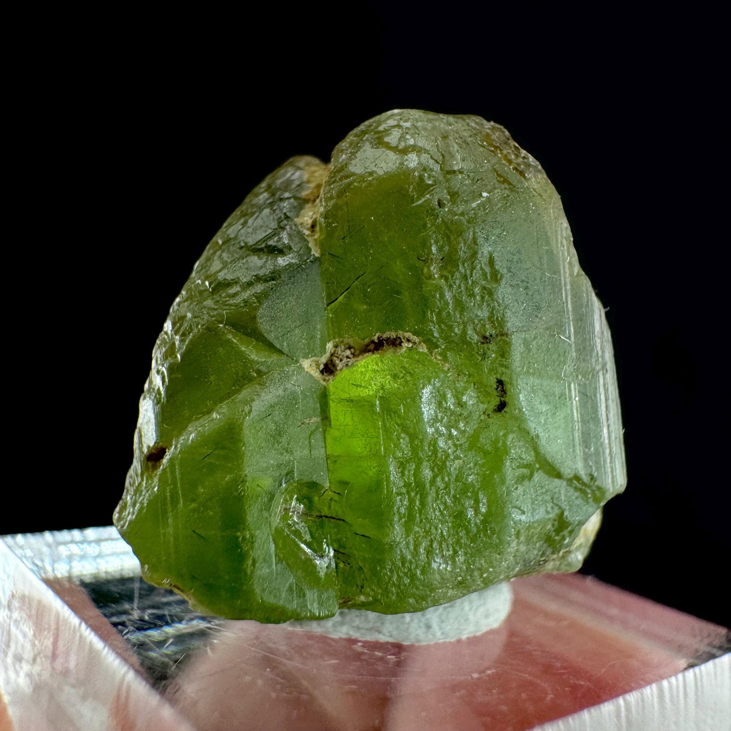 Peridot (Pakistan) | naturally terminated peridot crystal, mineral specimen