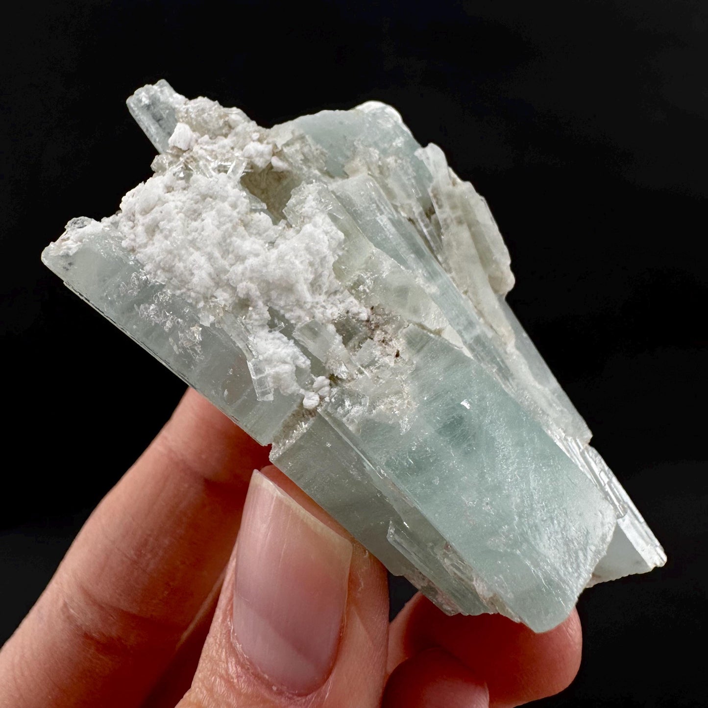 Aquamarine w/ Albite (Pakistan) | natural aquamarine crystal, mineral specimen