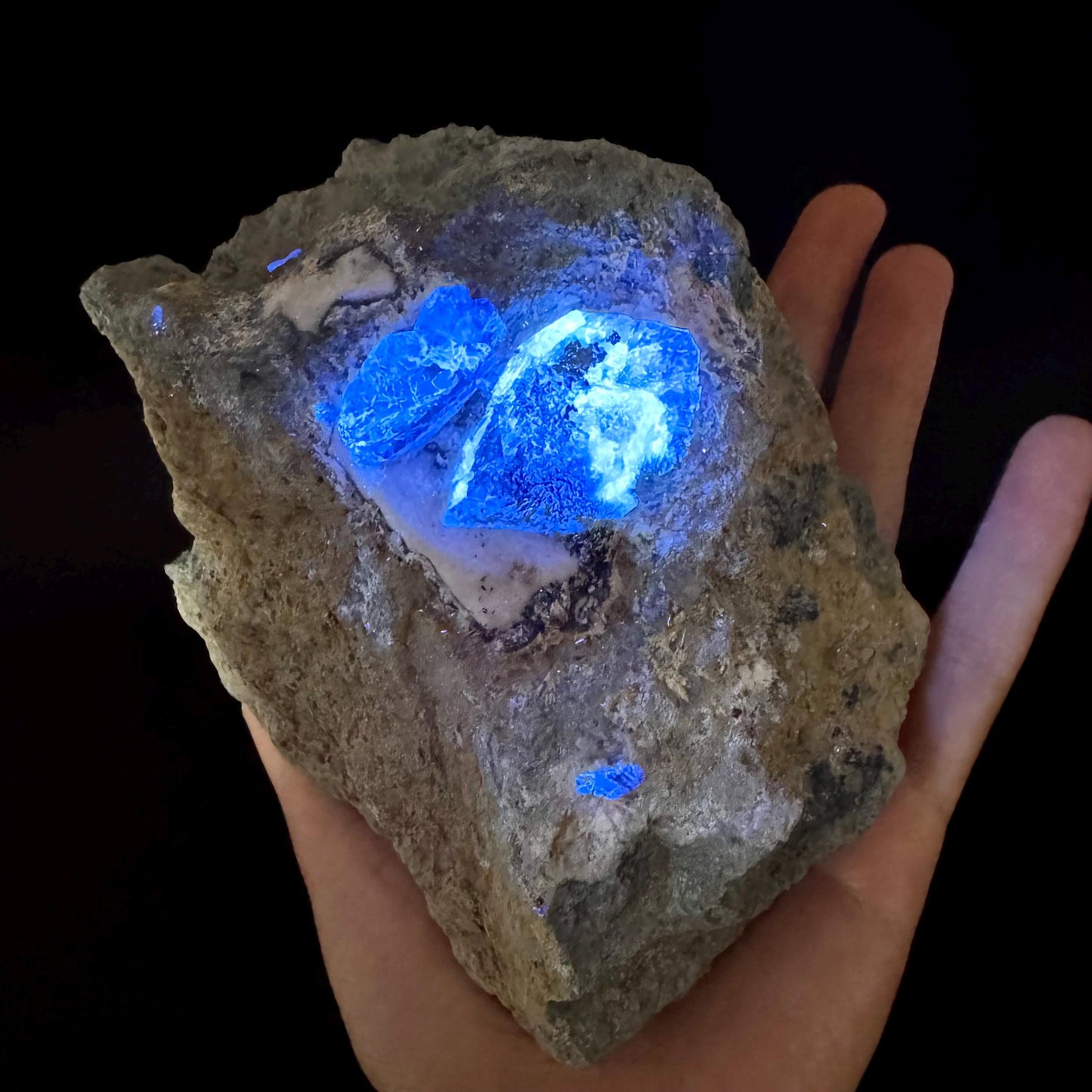 Benitoite with Joaquinite, Chalcopyrite, Serandite & Natrolite (California, USA) | UV reactive benitoite crystal, rare mineral specimen