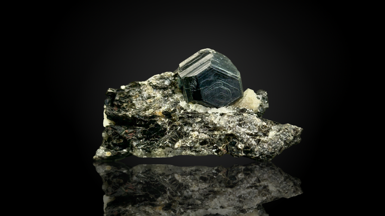 Sapphirine
