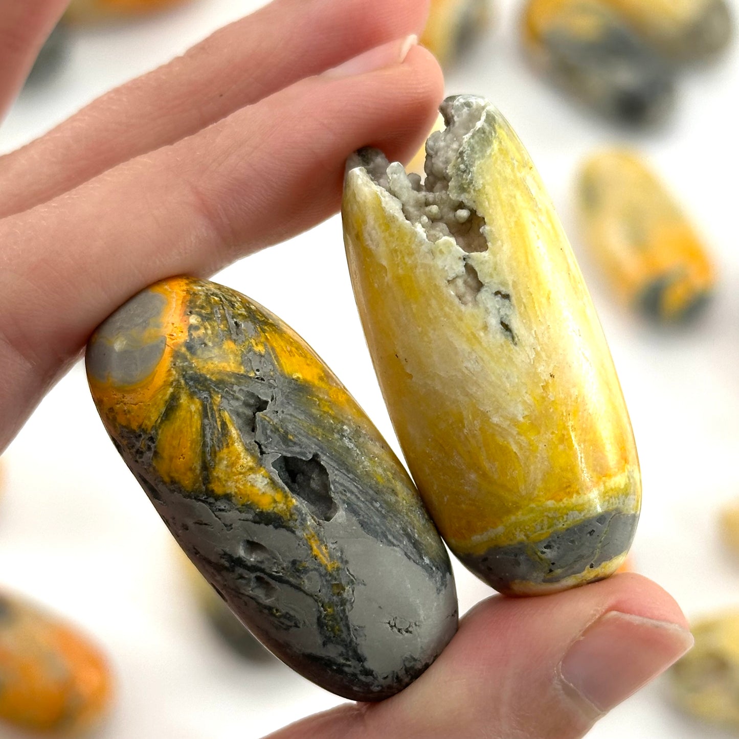 ONE Polished Bumblebee Jasper, bumblebee jasper tumble, tumbled stones