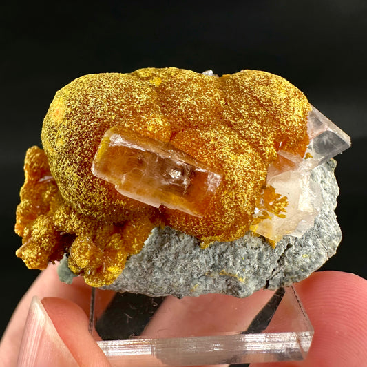 Barite on Orpiment (Peru) | mineral specimen