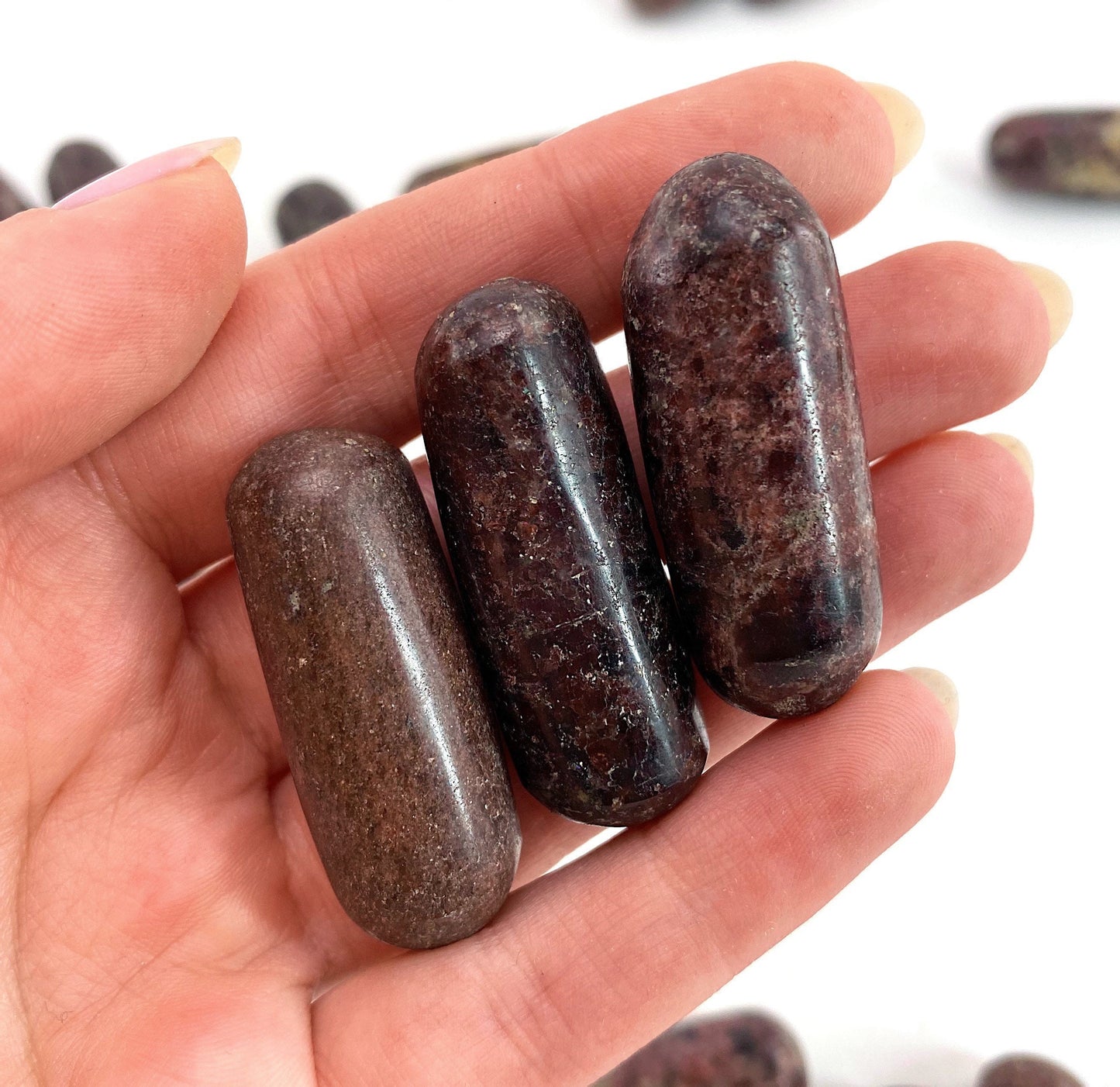 ONE Polished Garnet, red garnet, tumbled garnet, garnet palm stone