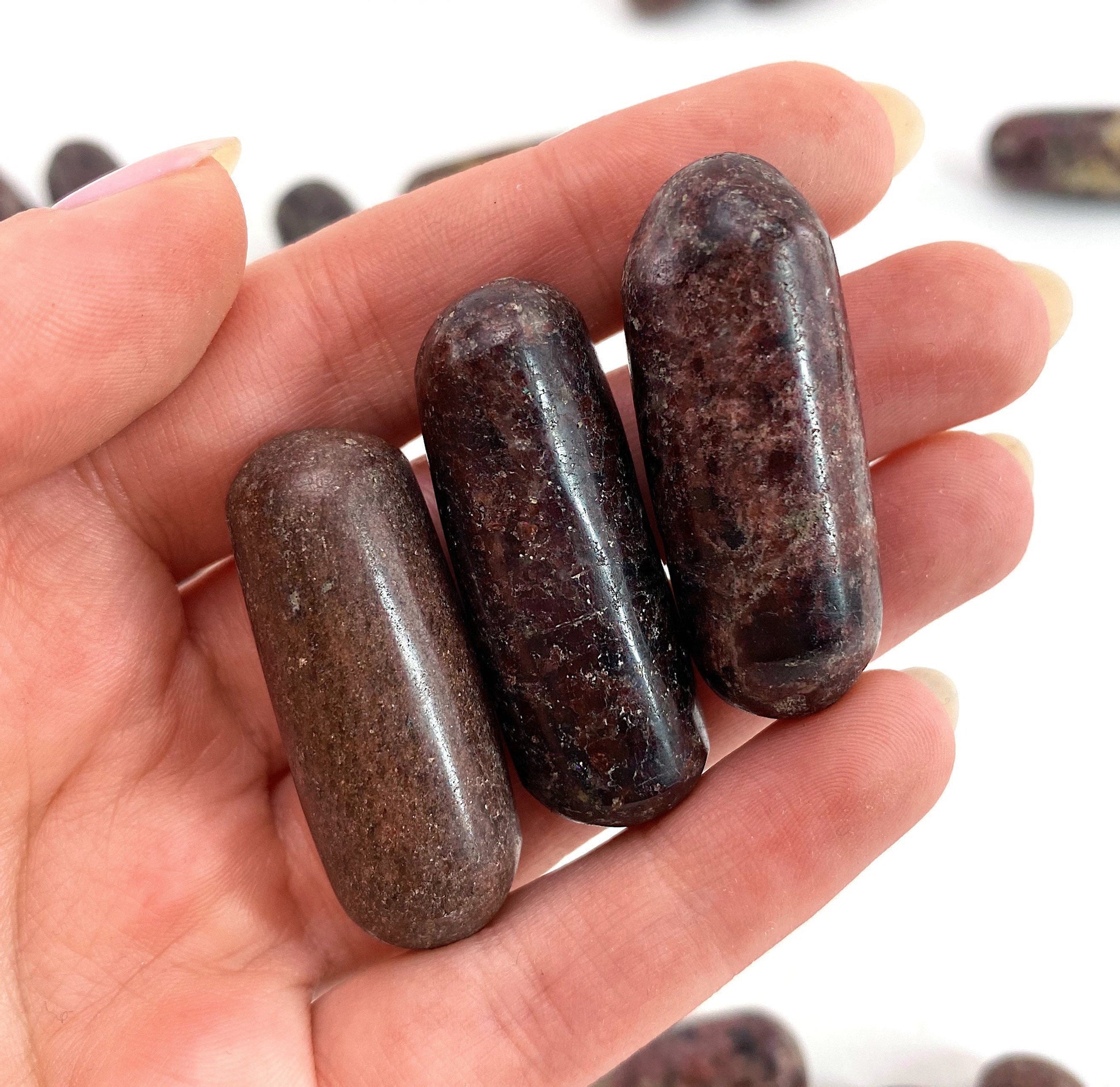 ONE Polished Garnet, red garnet, tumbled garnet, garnet palm stone