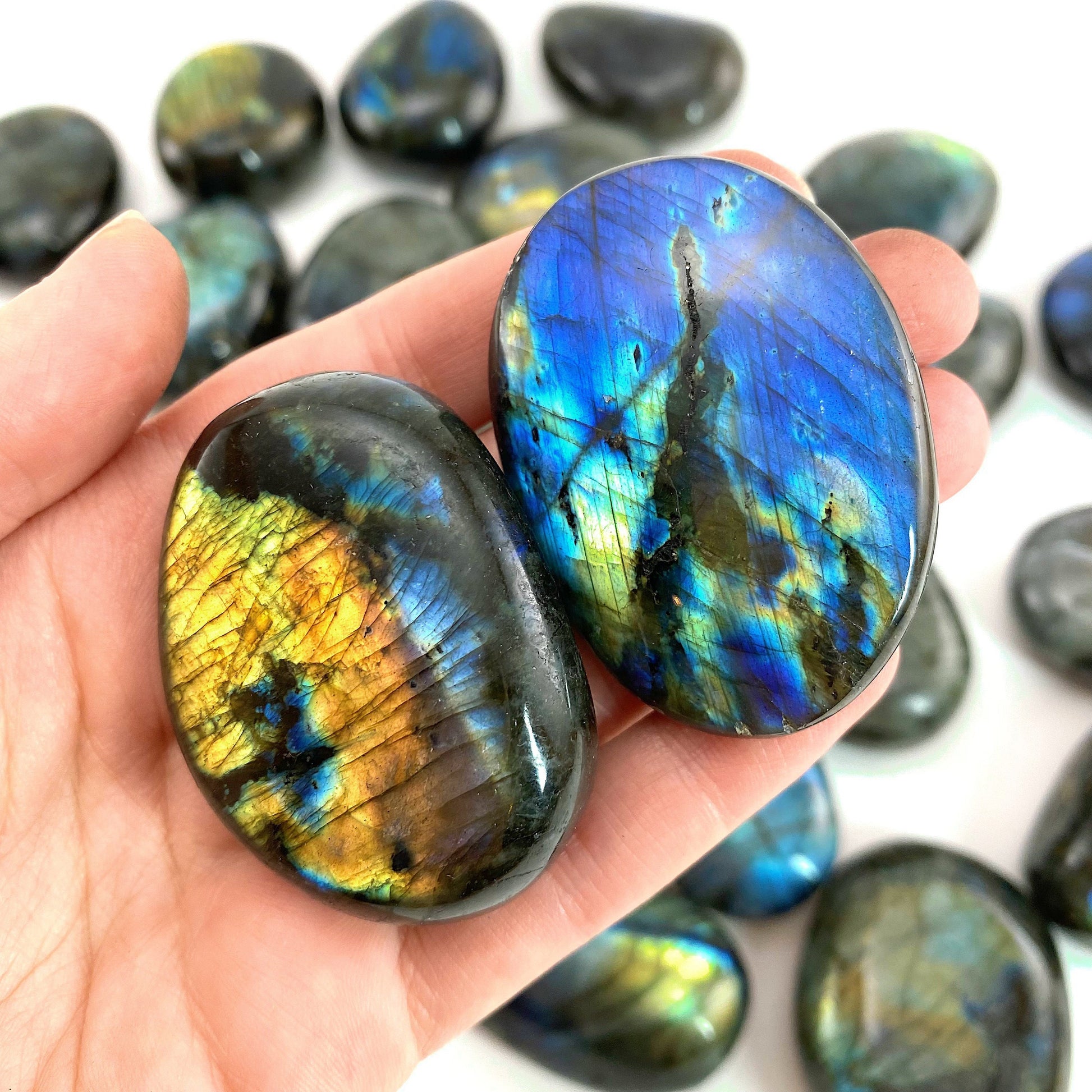Flashy Labradorite Palm Stone, labradorite palmstone, blue labradorite, flashy labradorite, palm stones
