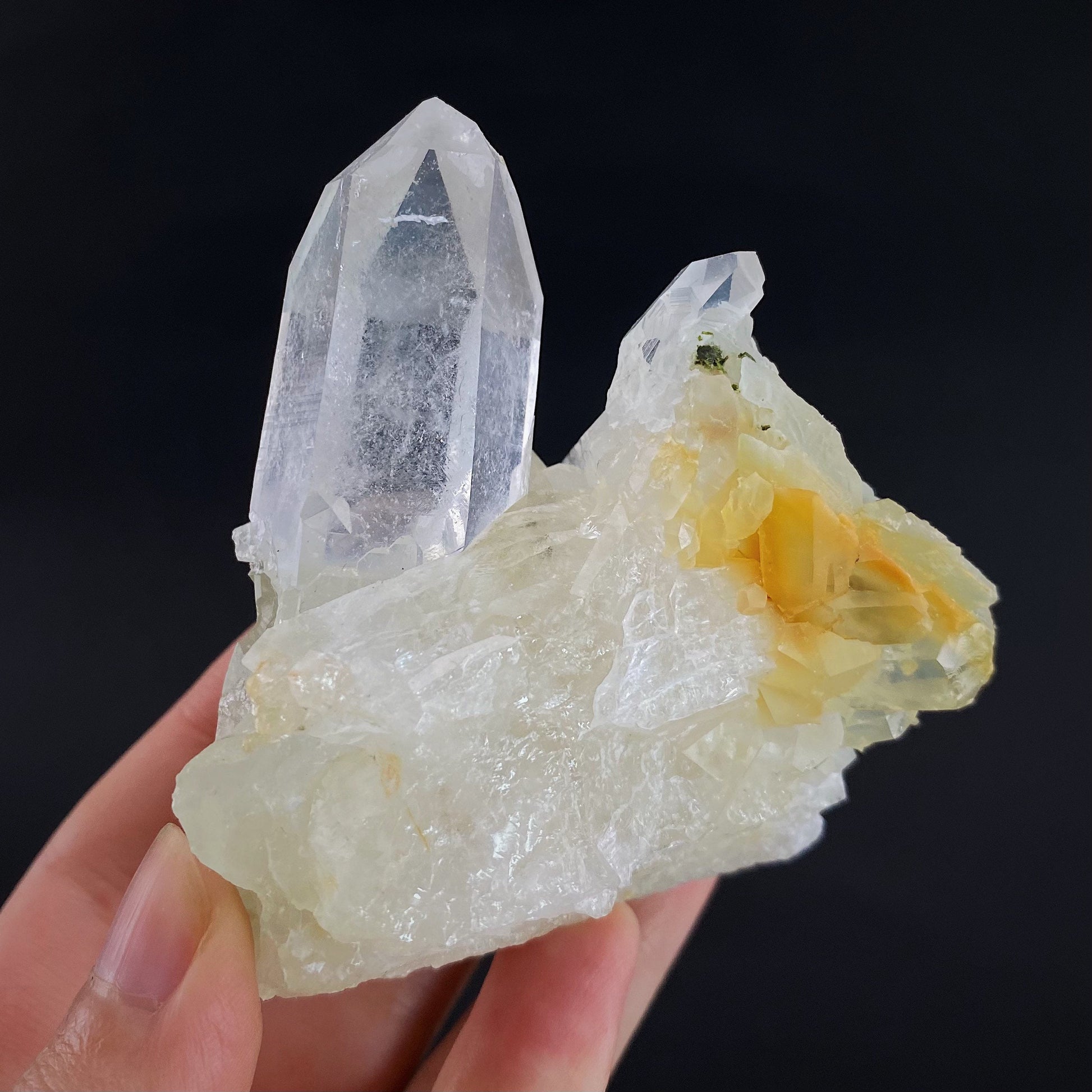 Yellow bone quartz point (Pakistan) | bone quartz, tabular quartz, mango quartz, halloysite quartz