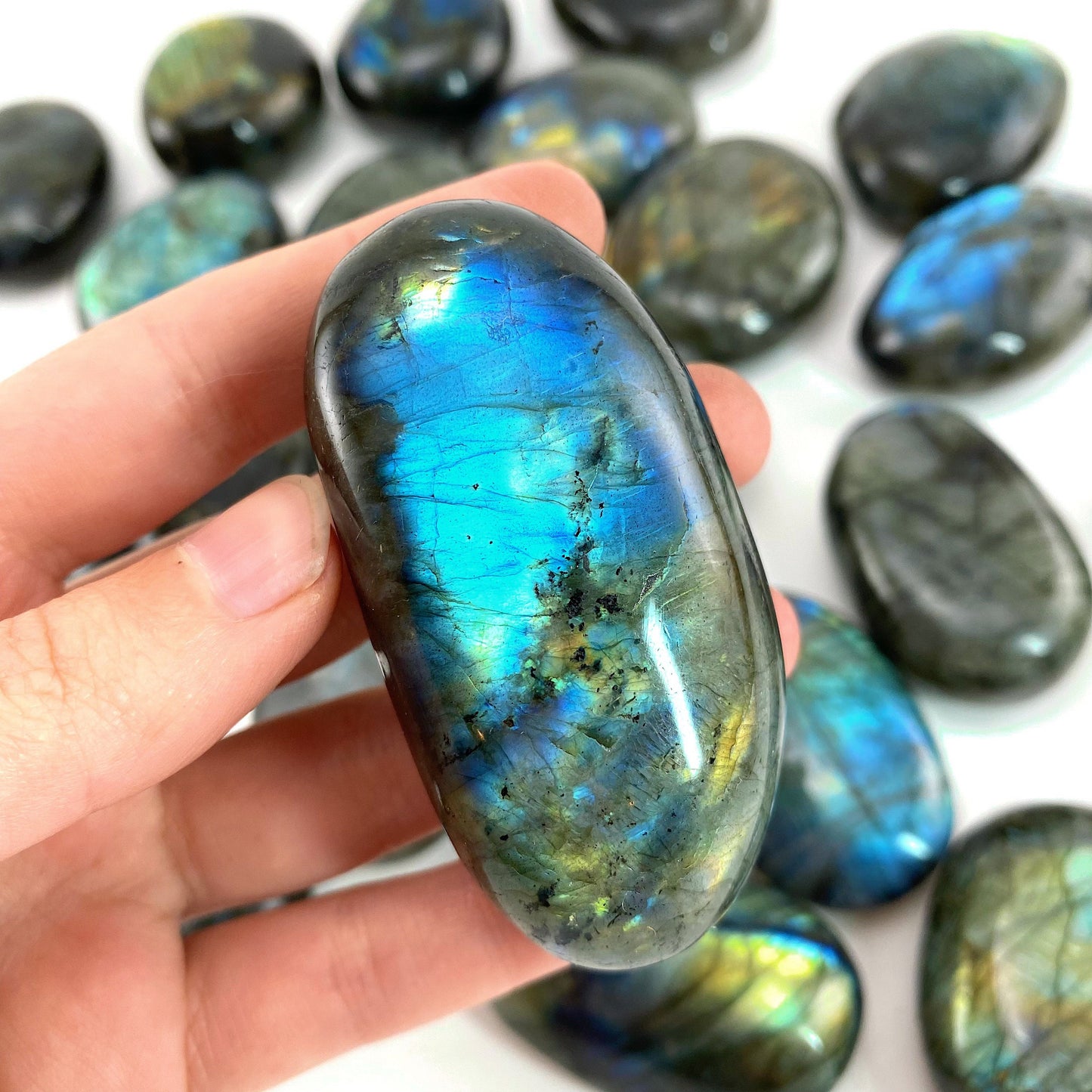 Flashy Labradorite Palm Stone, labradorite palmstone, blue labradorite, flashy labradorite, palm stones