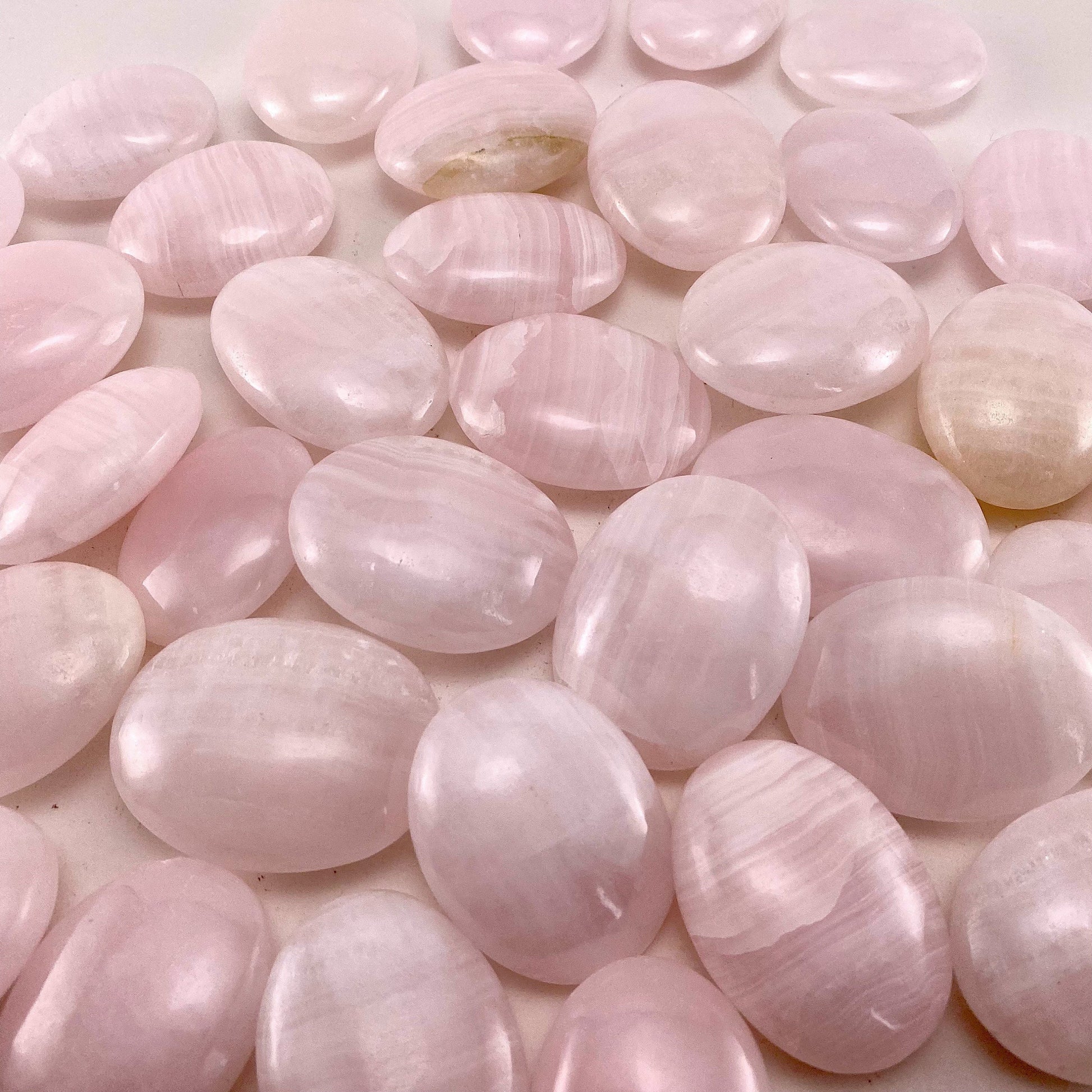 UV-reactive Mangano Calcite Palm Stone, mangano calcite, mangano calcite palmstone, palm stone, worry stone