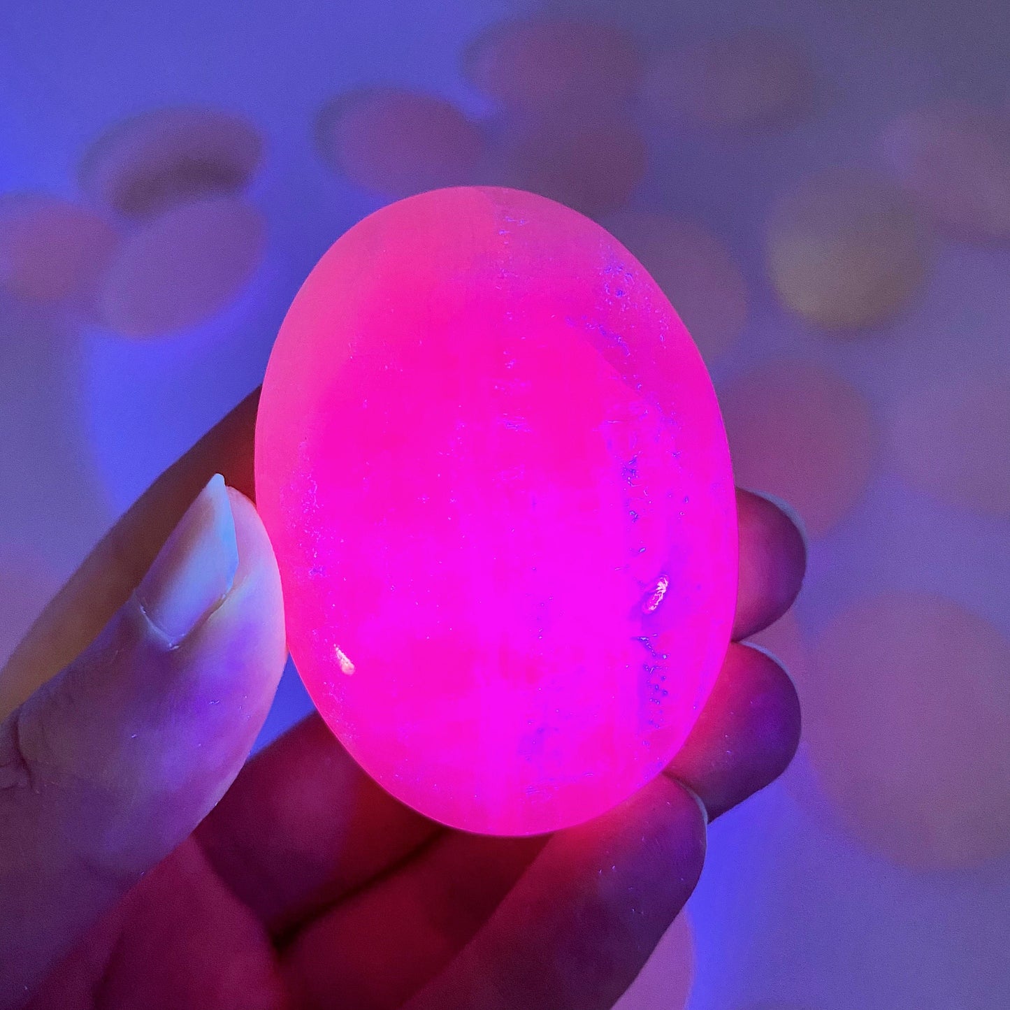 UV-reactive Mangano Calcite Palm Stone, mangano calcite, mangano calcite palmstone, palm stone, worry stone