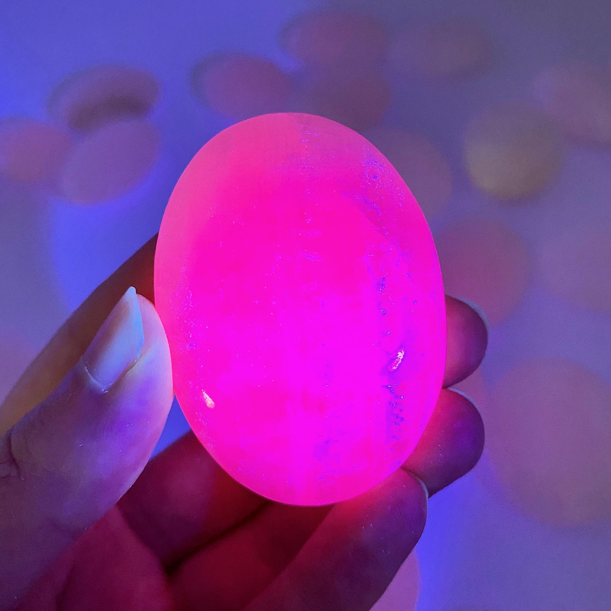 UV-reactive Mangano Calcite Palm Stone, mangano calcite, mangano calcite palmstone, palm stone, worry stone