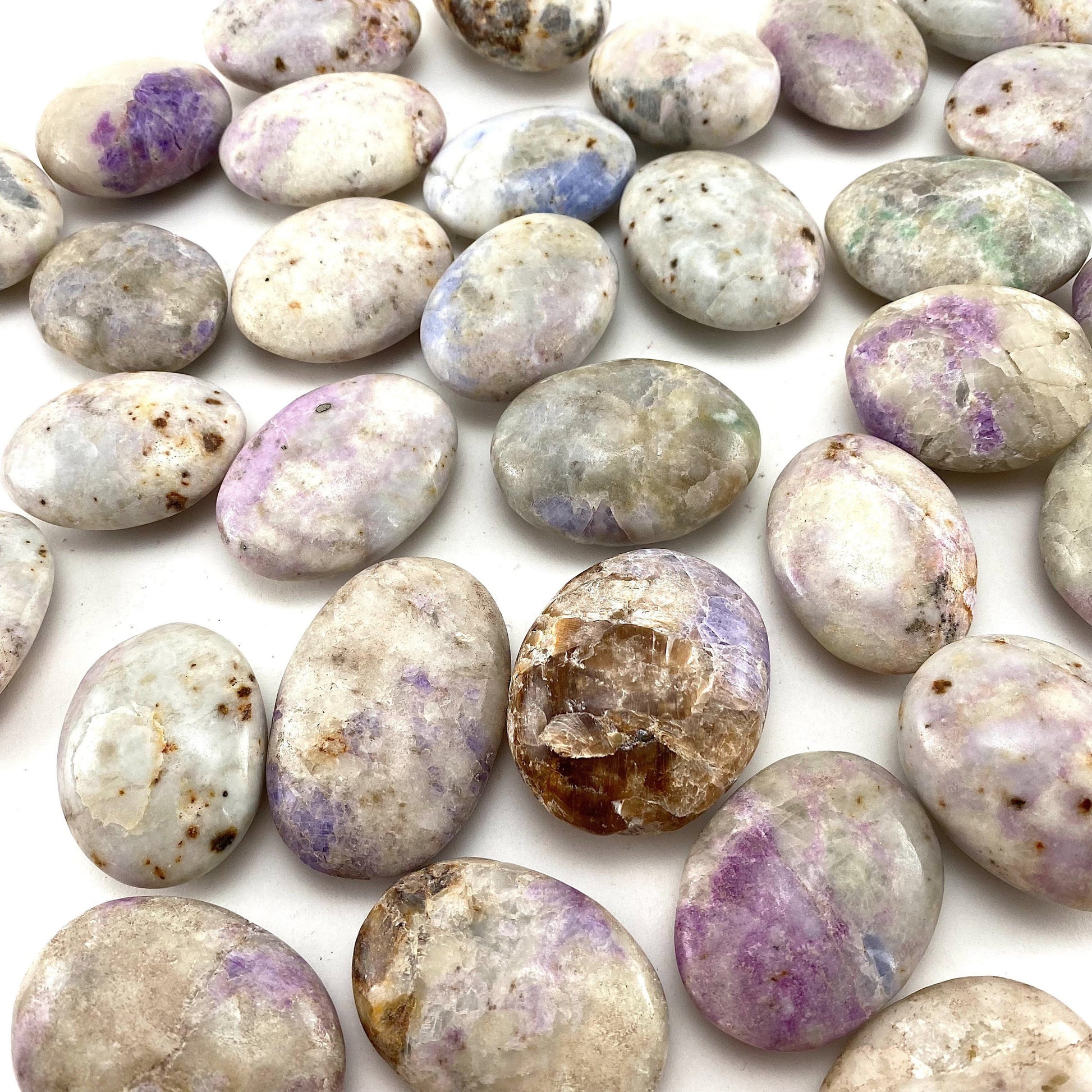 Rare! UV-reactive Hackmanite Palm Stone, hackmanite, Hackmanite palmstone, palm stone, worry stone
