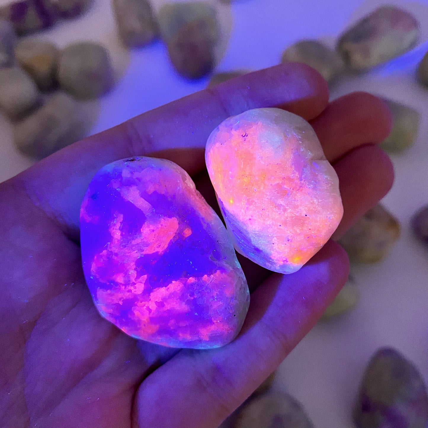 UV-reactive Hackmanite Tumbled Stone | Hackmanite, polished hackmanite, uv reactive crystal, hackmanite crystal