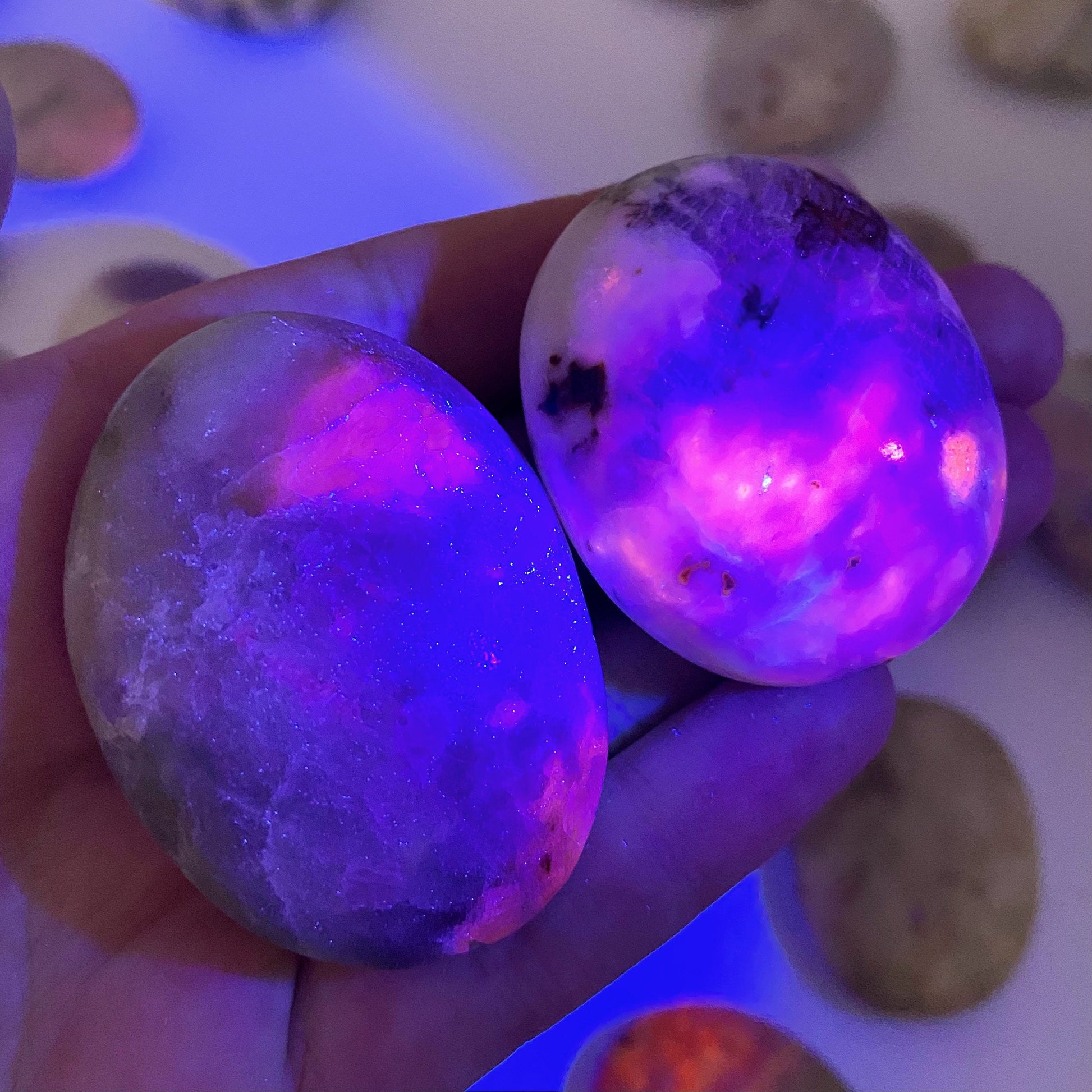 Rare! UV-reactive Hackmanite Palm Stone, hackmanite, Hackmanite palmstone, palm stone, worry stone