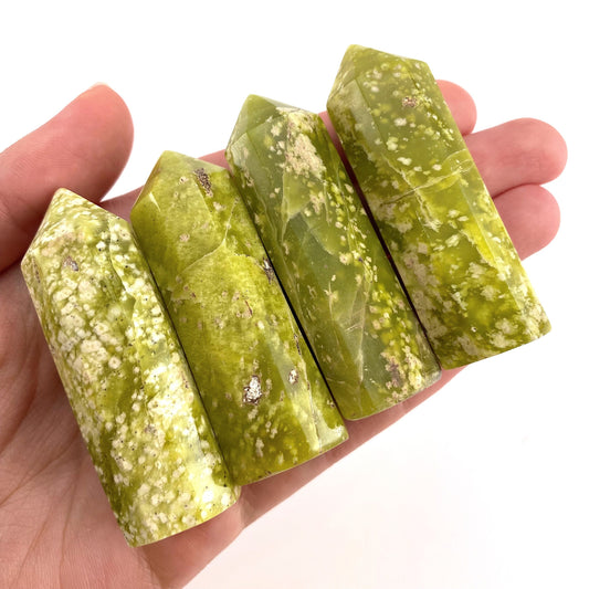 Serpentine Point, green serpentine tower, crystal point, serpentine crystal
