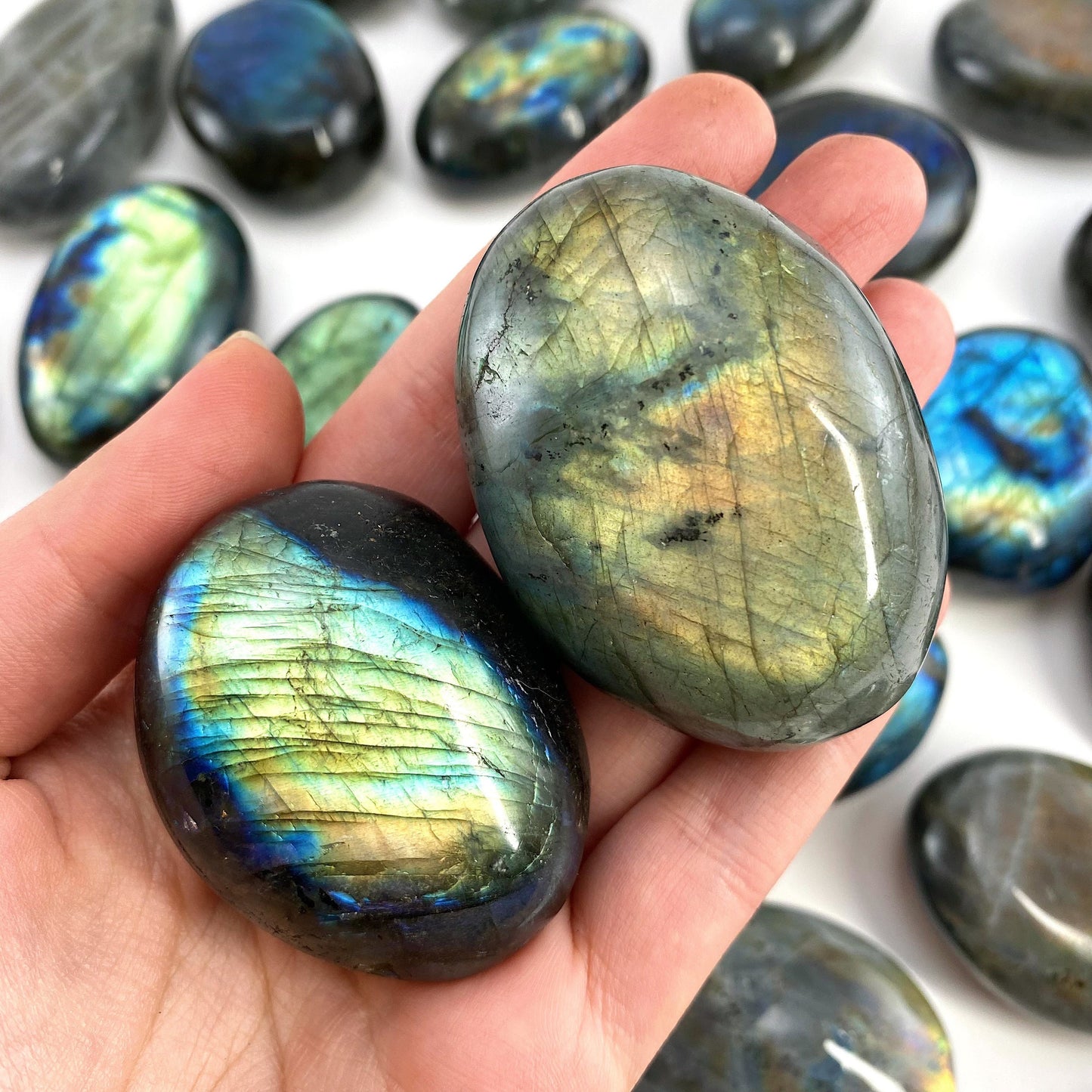 Flashy Labradorite Palm Stone, labradorite palmstone, blue labradorite, flashy labradorite, palm stones