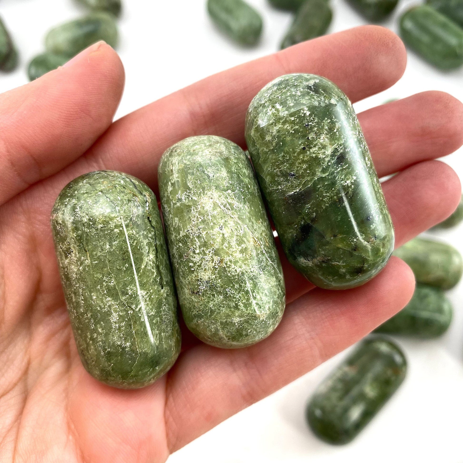 ONE Polished Chrysoprase, green chrysoprase, tumbled chrysoprase, polished chrysoprase, chrysoprase palm stone